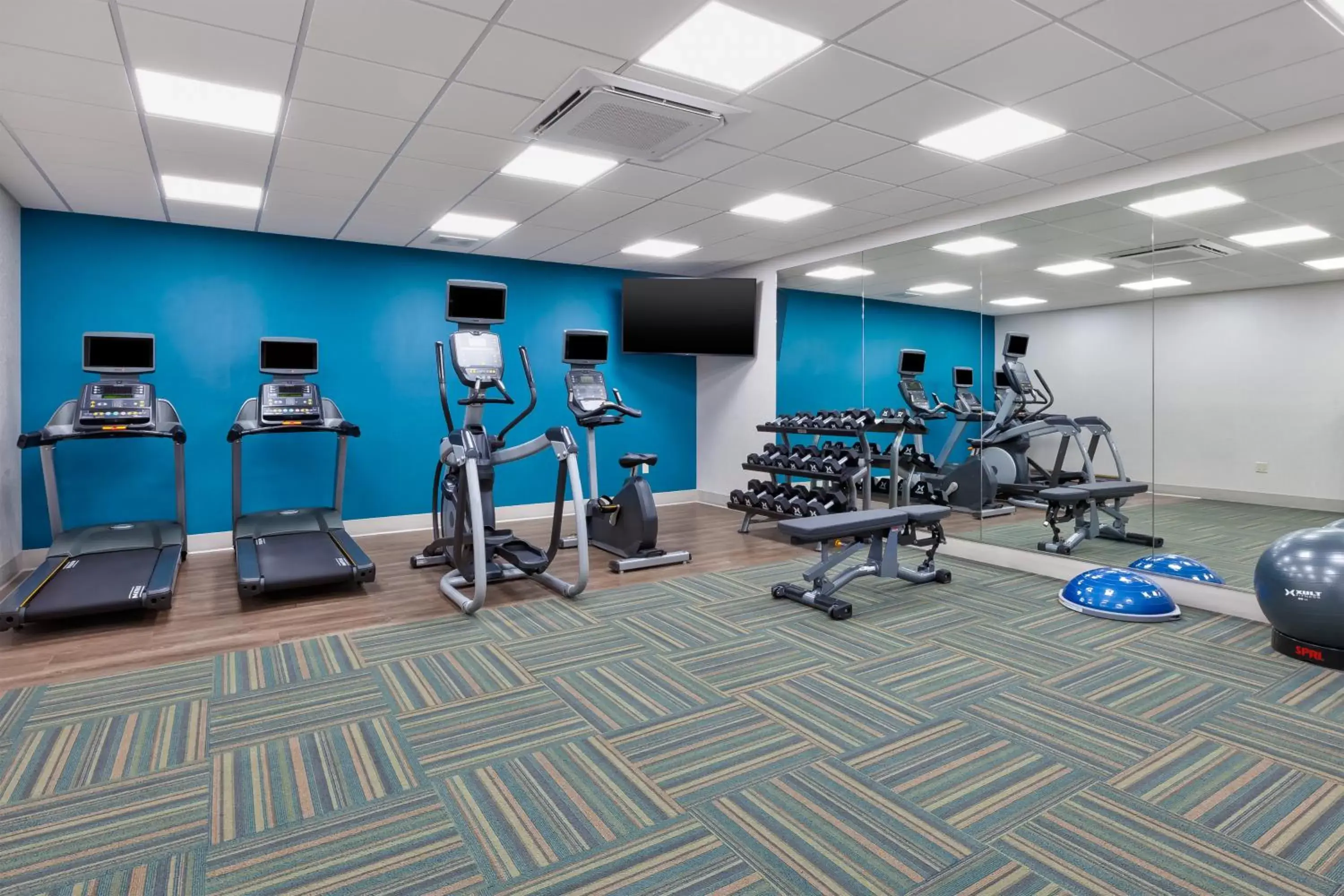 Fitness centre/facilities in Holiday Inn Express & Suites Wooster by IHG Fitness centre/facilities in Holiday Inn Express & Suites Wooster by IHG
