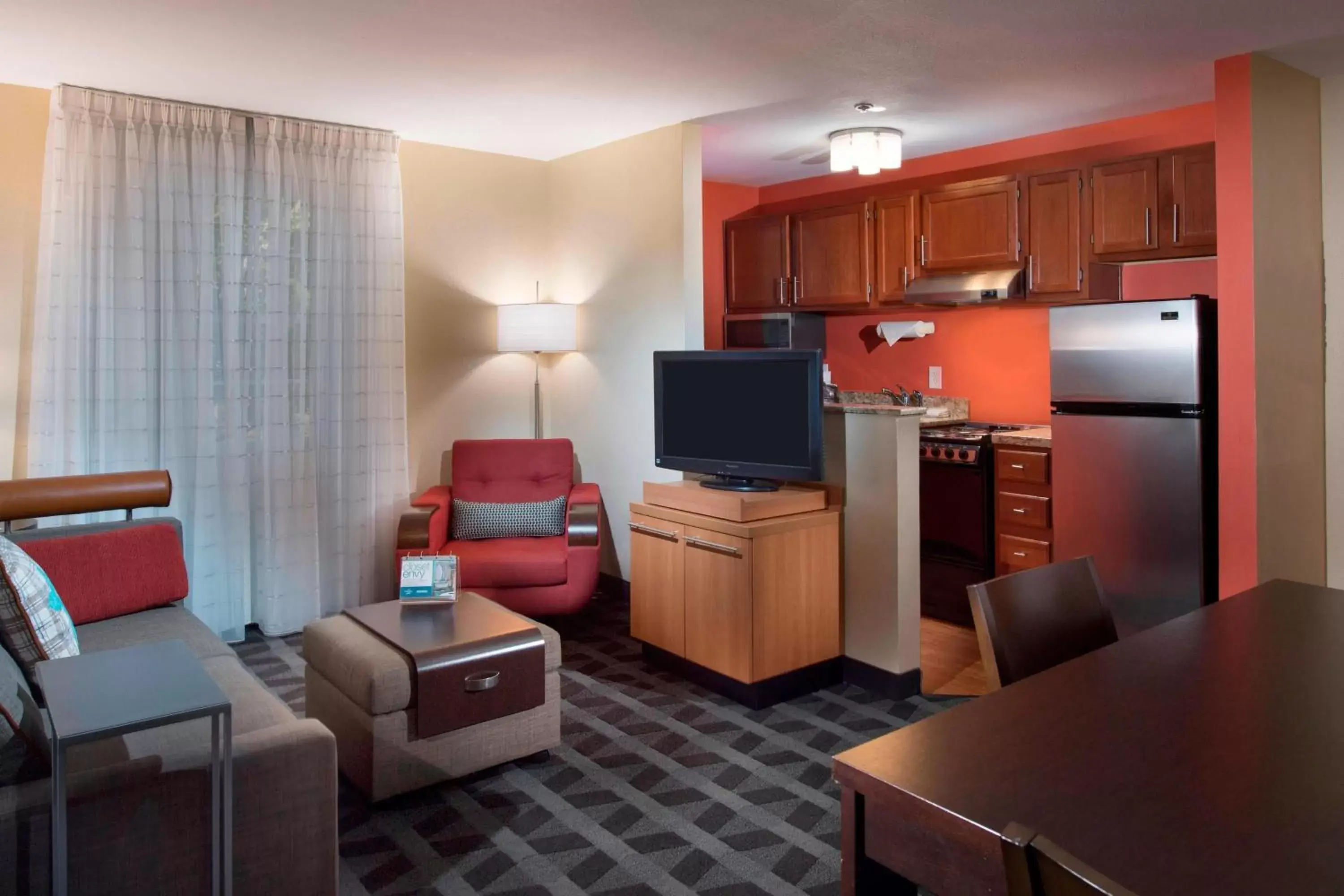 Living room, Seating Area in TownePlace Suites by Marriott Atlanta Alpharetta