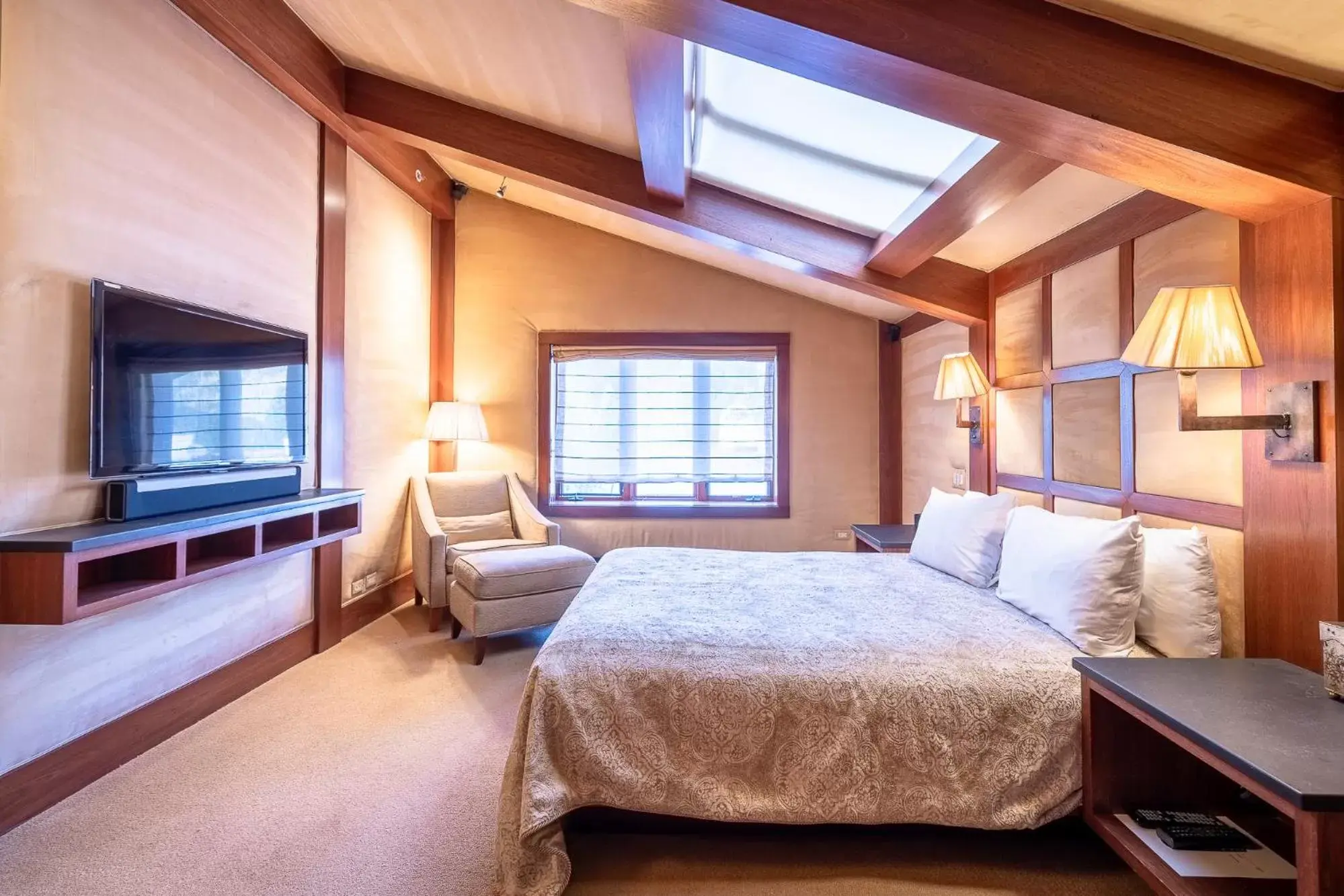 Bed in Lodge at Vail Condominiums