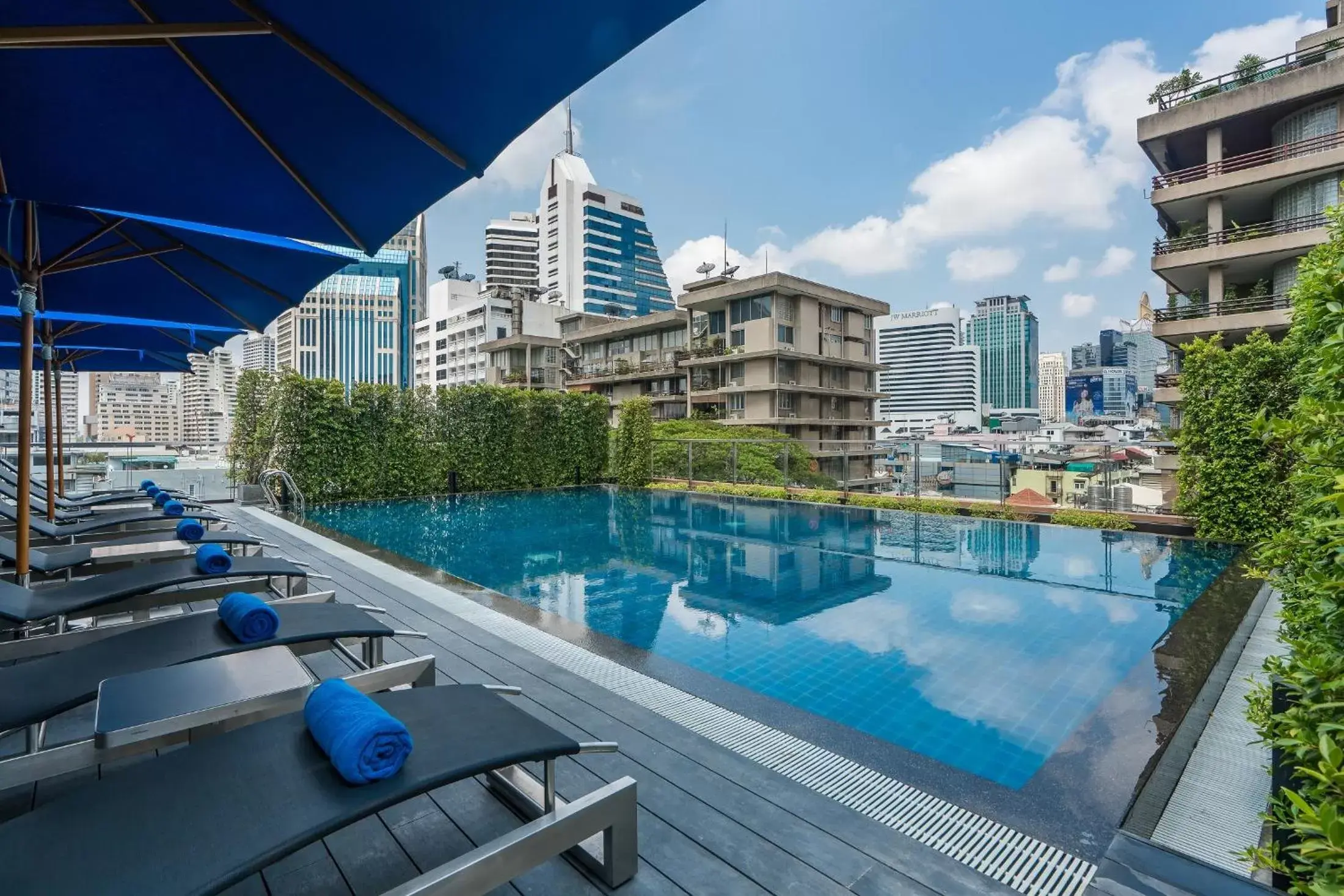 Swimming pool in The Key Premier Hotel Sukhumvit Bangkok Swimming pool in The Key Premier Hotel Sukhumvit Bangkok