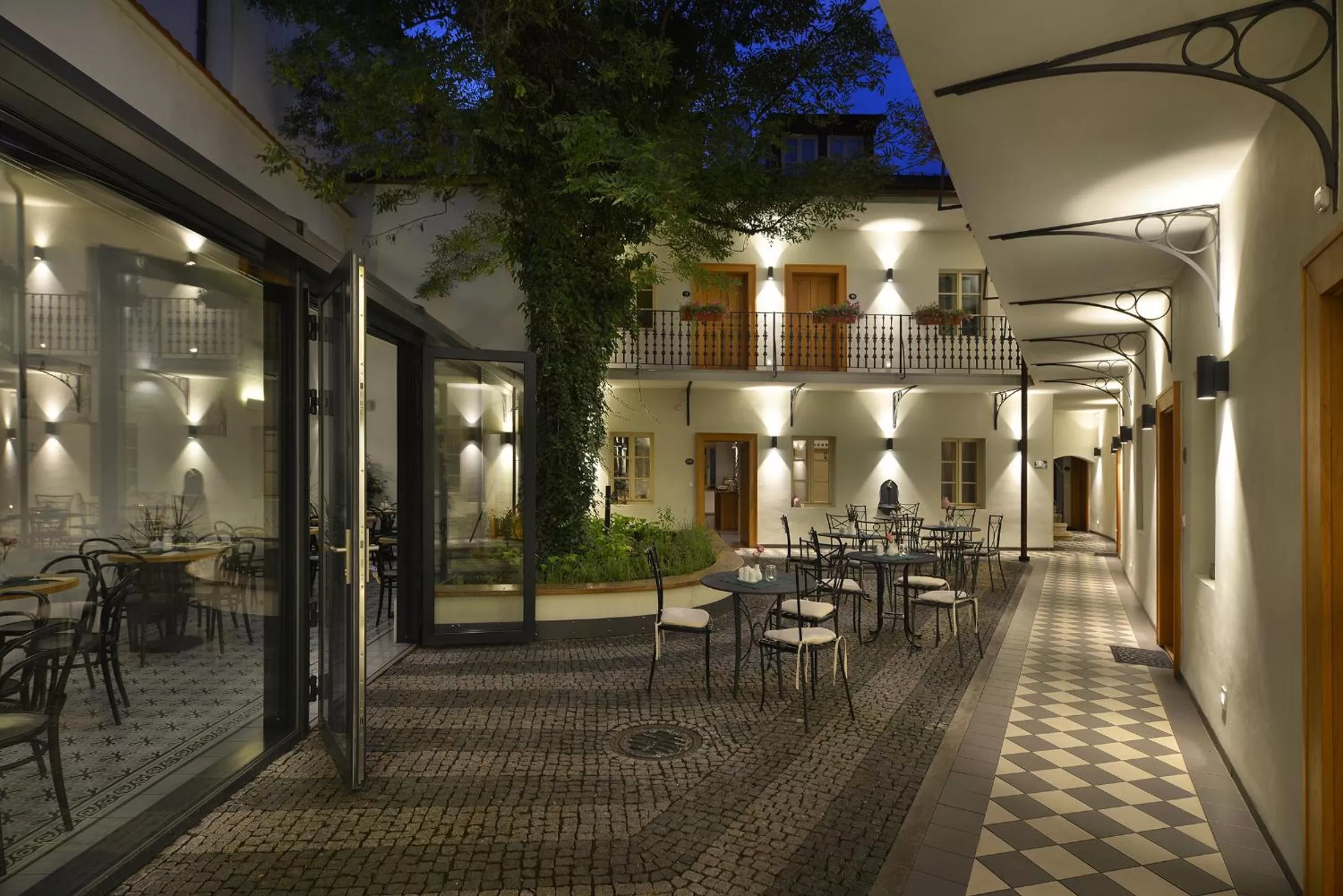 Inner courtyard view in Hotel At the White Lily