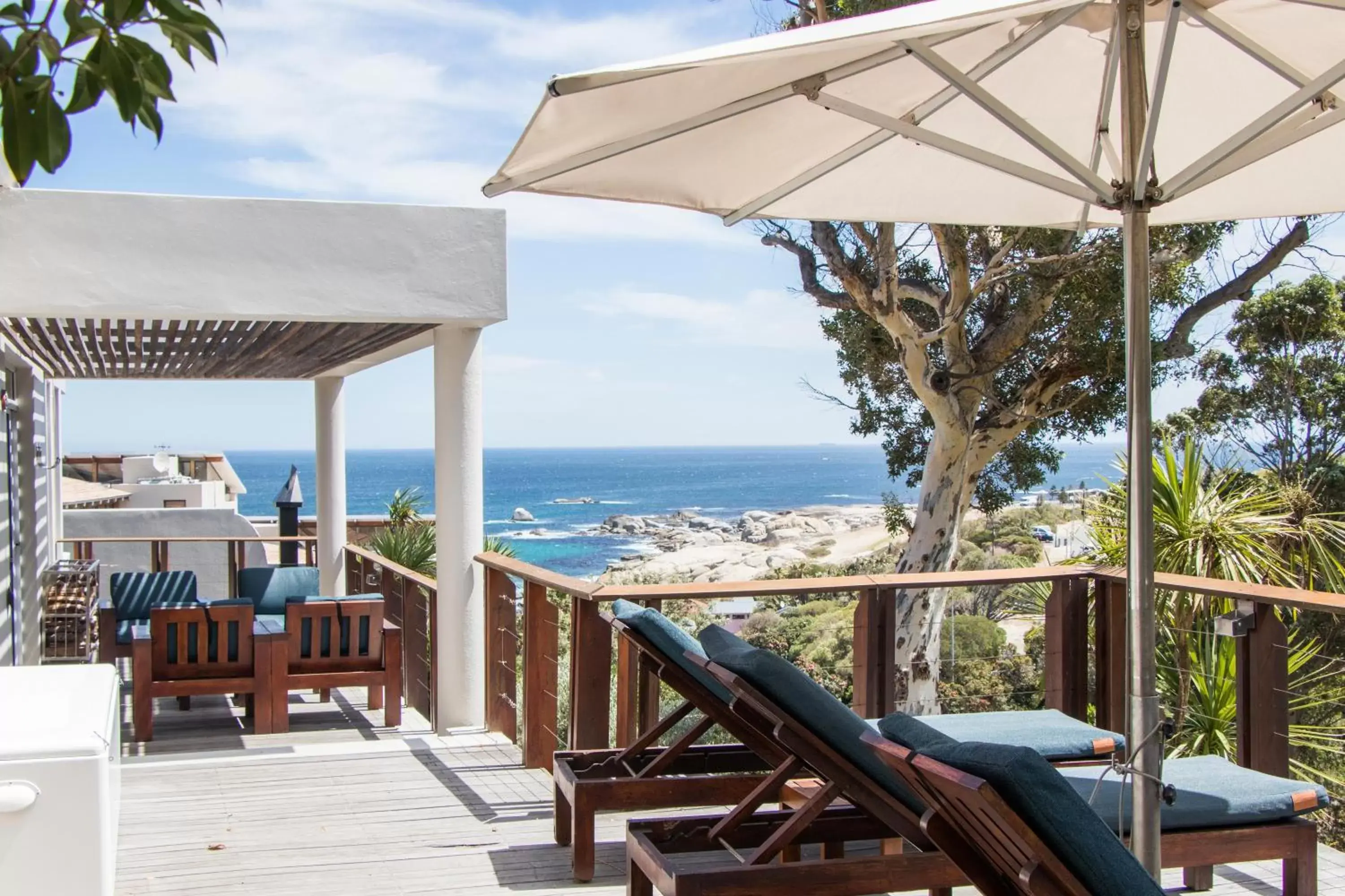 Three-Bedroom Family Suite in Camps Bay Retreat Hotel