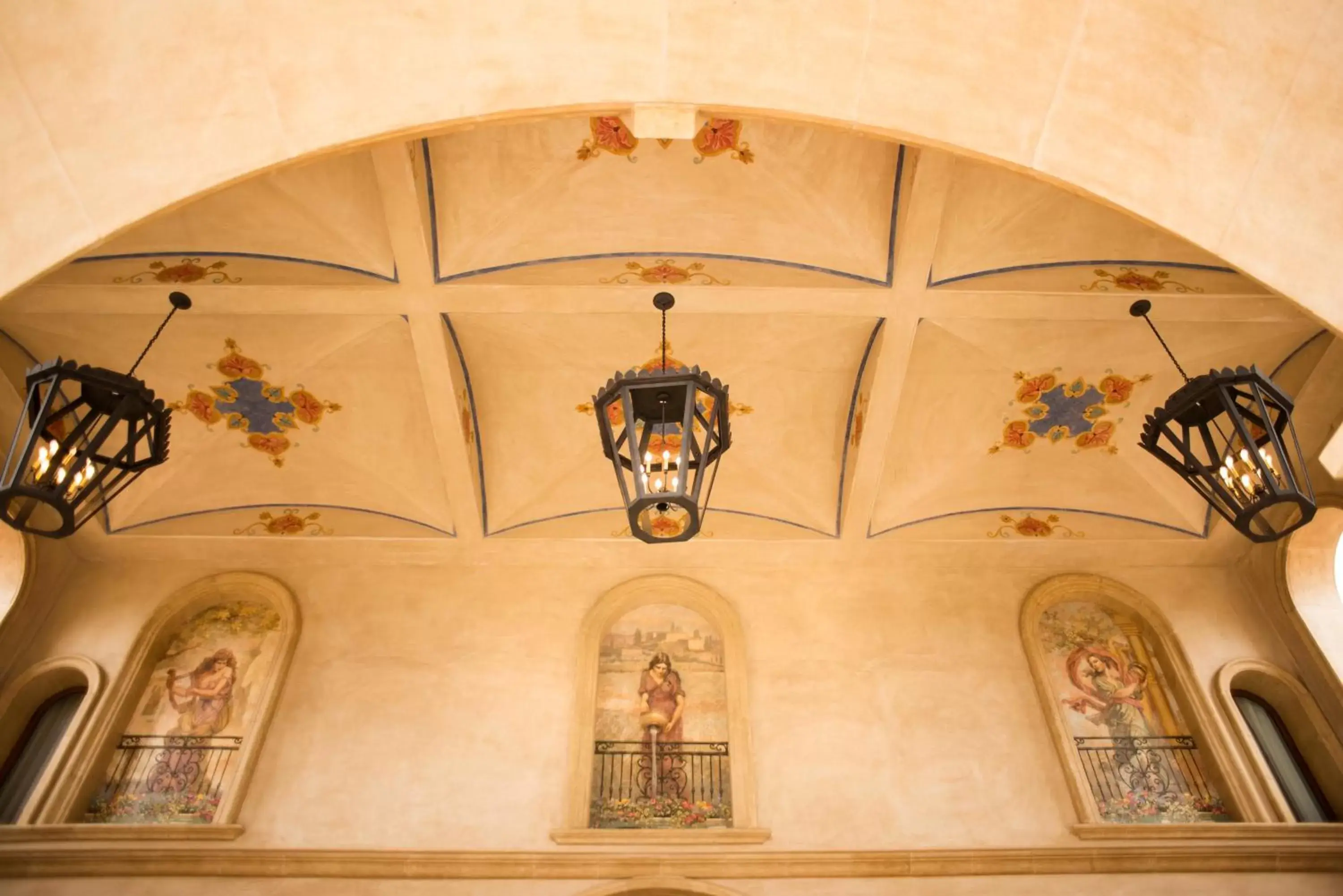 Facade/entrance, Seating Area in Allegretto Vineyard Resort Paso Robles