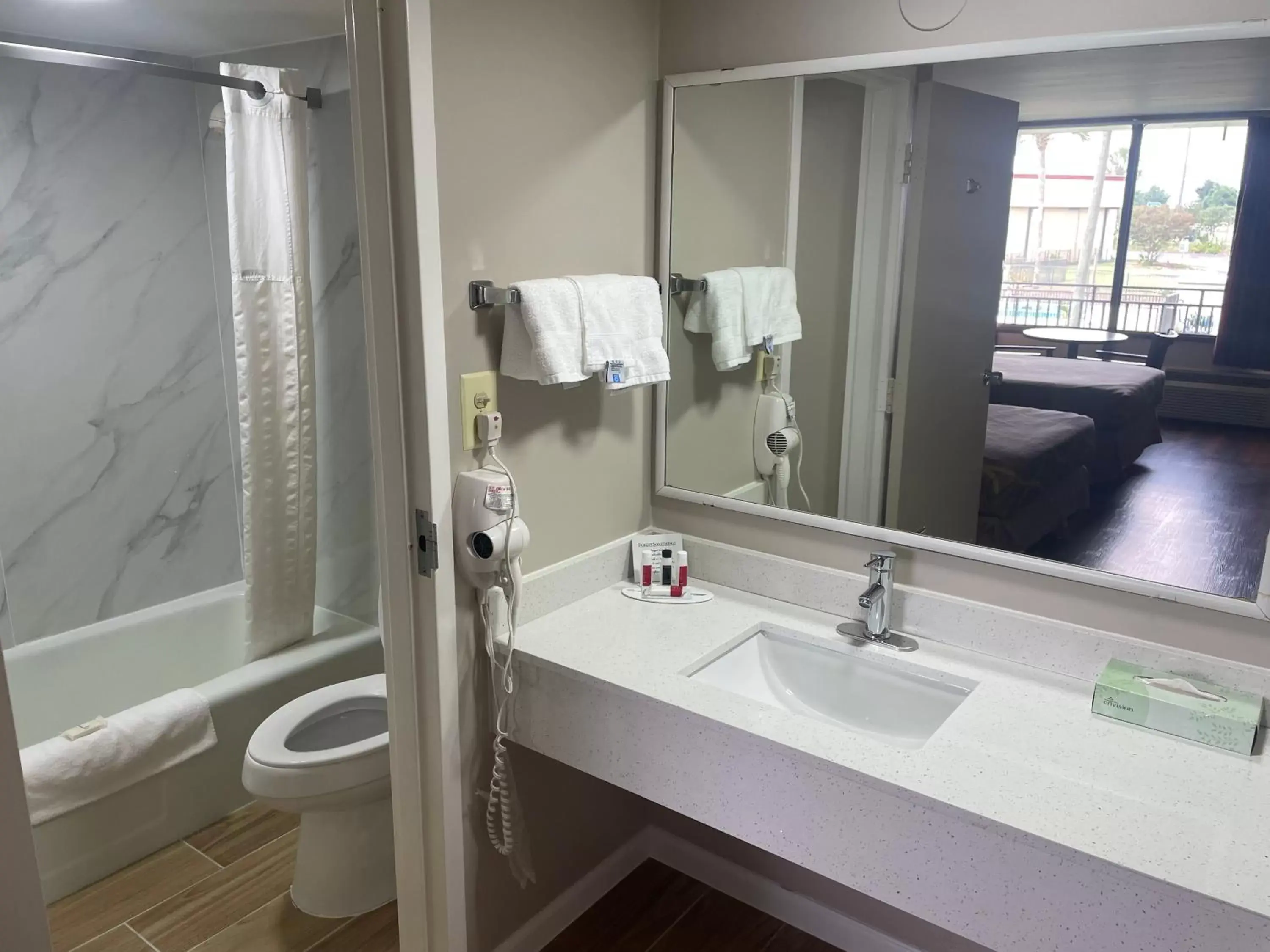 Swimming pool, Bathroom in Super 8 by Wyndham Valdosta Mall