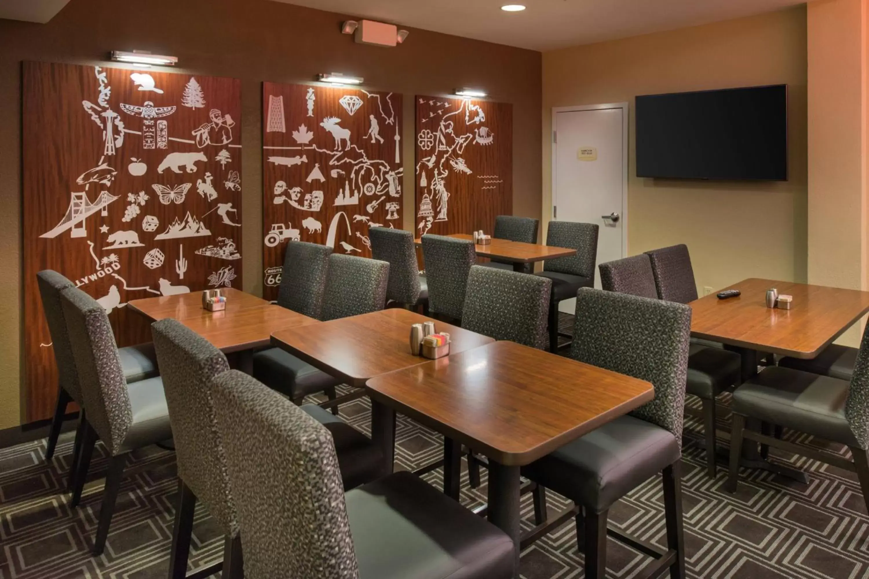 Breakfast, Restaurant/Places to Eat in TownePlace Suites Thousand Oaks Ventura County