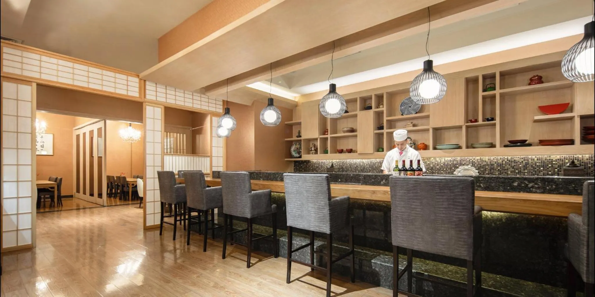 Restaurant/places to eat in Holiday Inn Shanghai Hongqiao West by IHG
