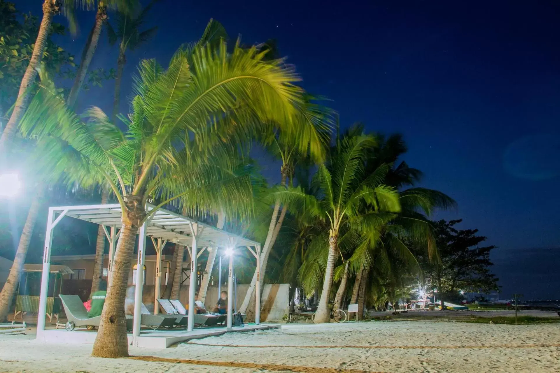 Beach in La Playa Estrella Beach Resort