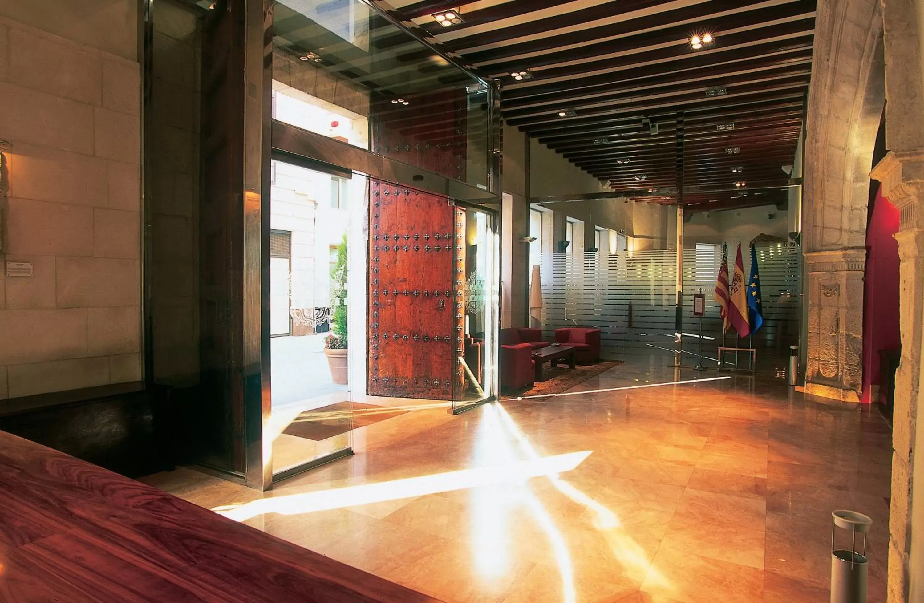Lobby or reception in Sercotel Palacio de Tudemir