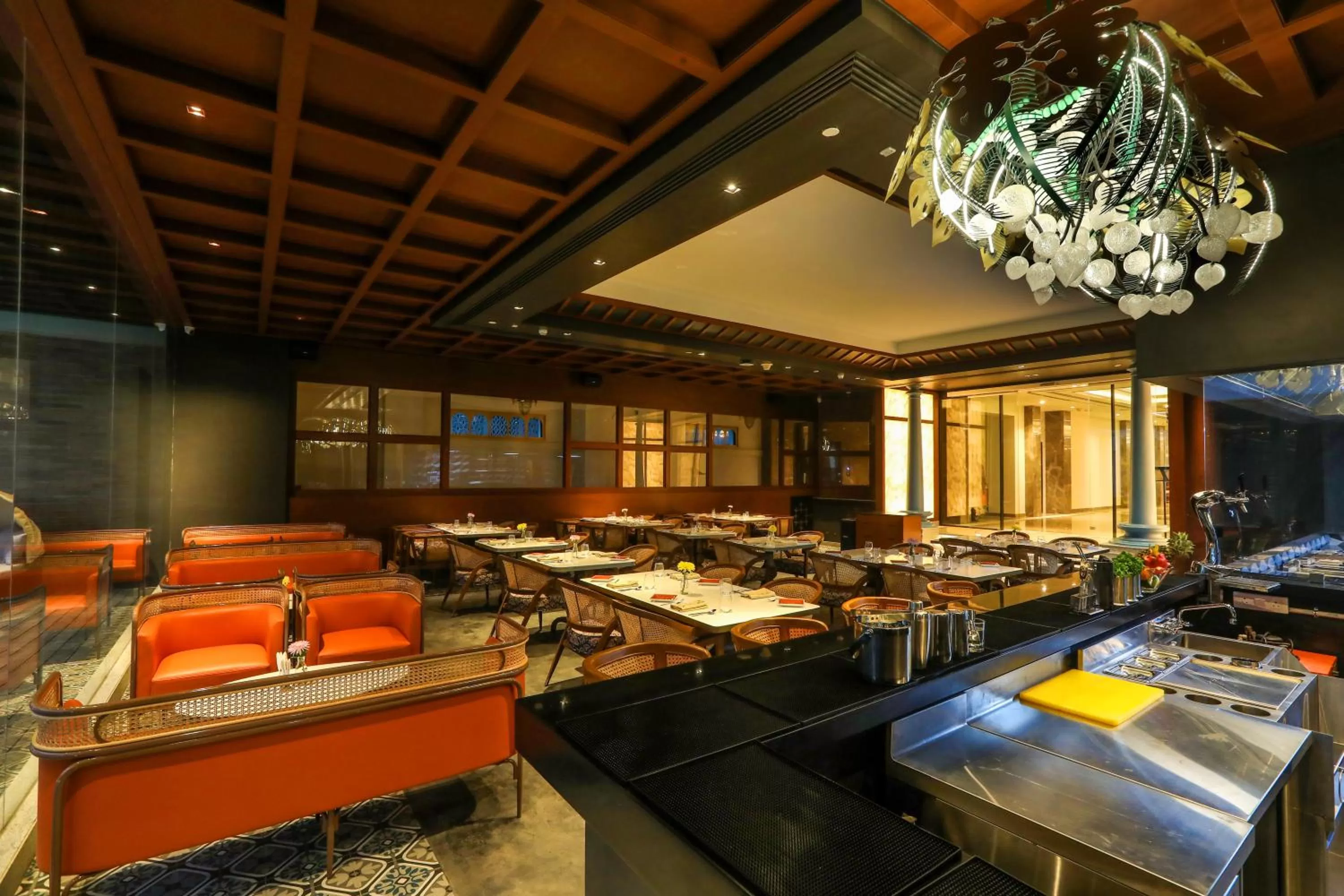 Restaurant/places to eat in Radisson Blu Hotel & Suites GRT Chennai