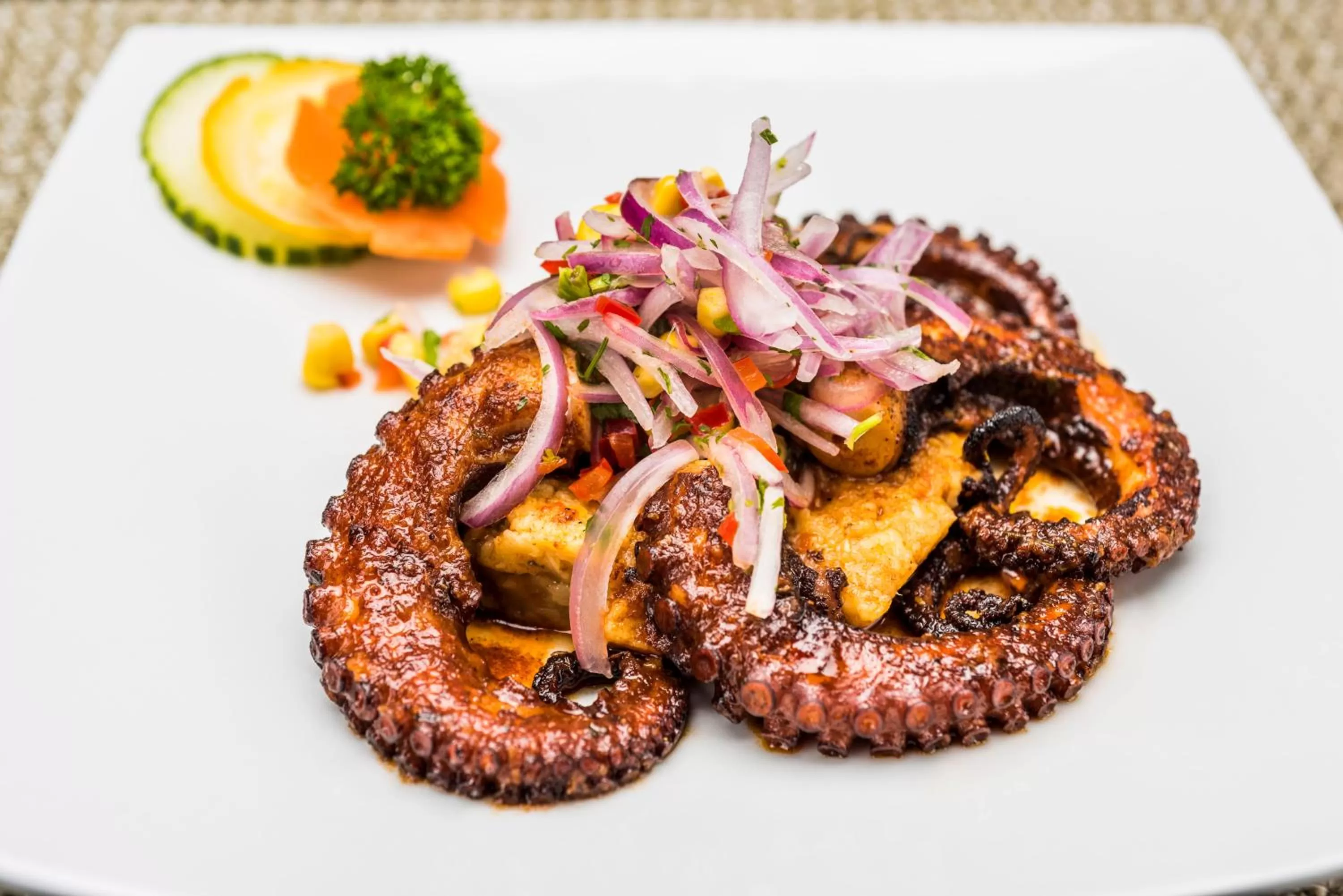 Restaurant/places to eat in Crowne Plaza Barranquilla by IHG