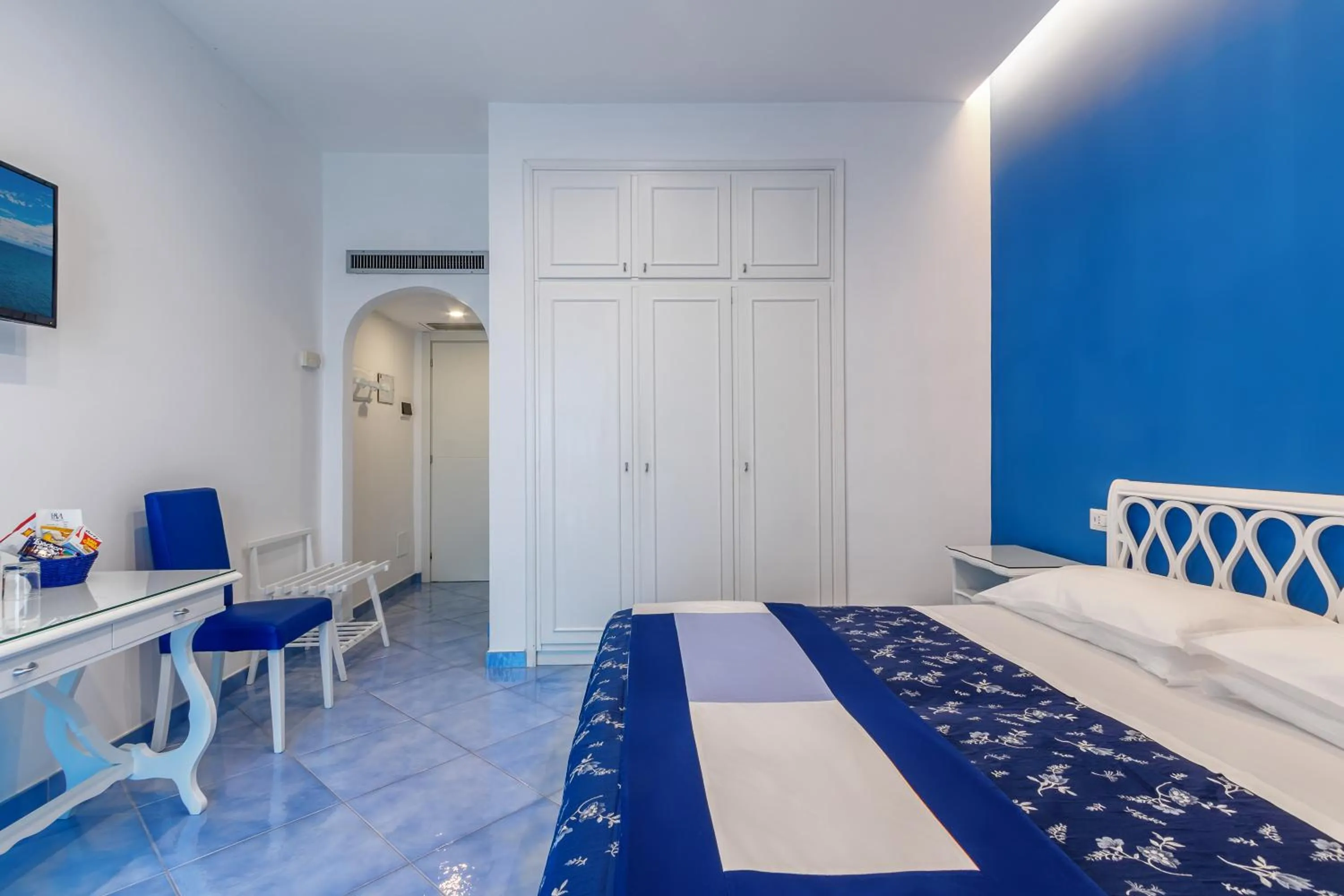 Bed in Hotel Metropole