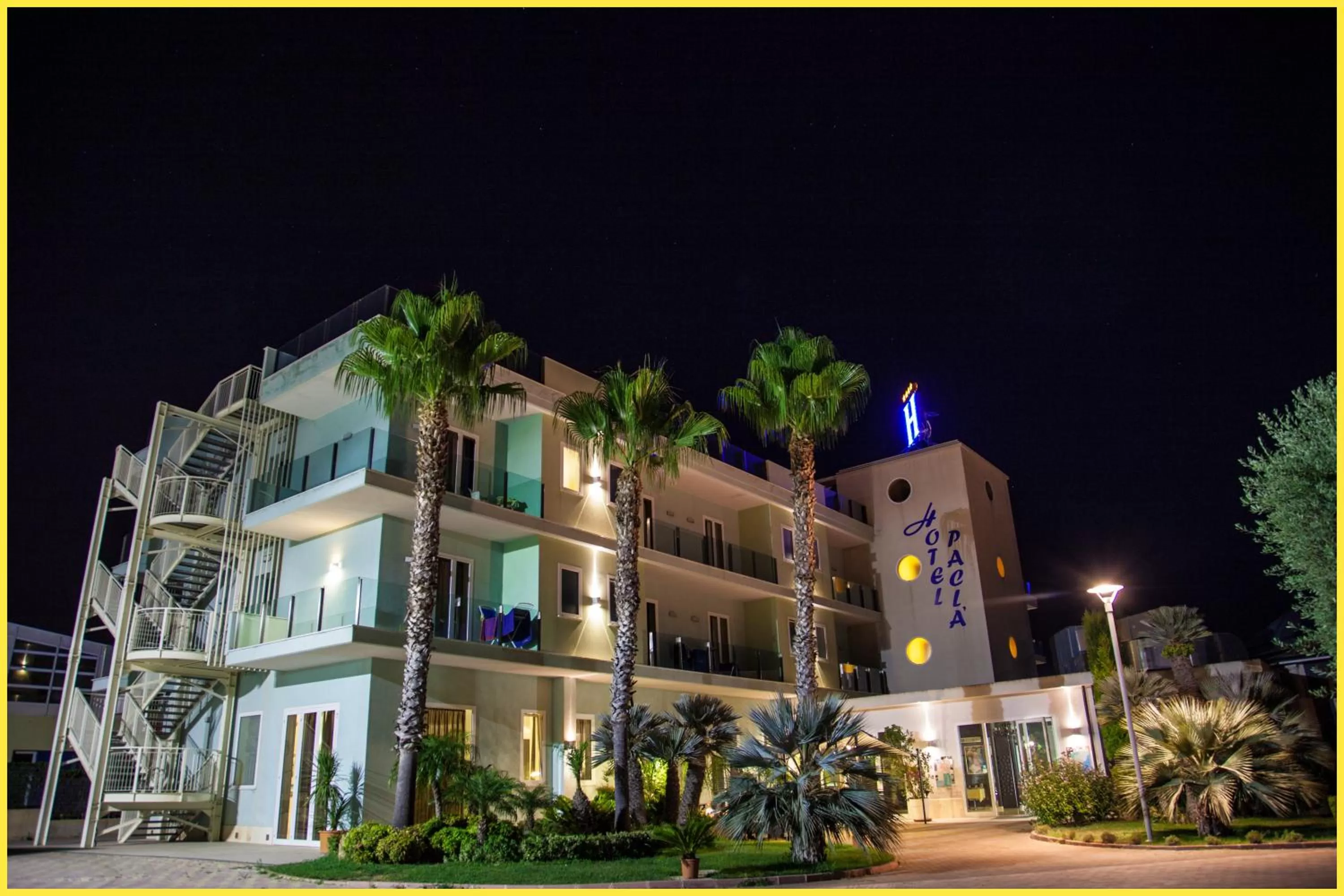 Facade/entrance in Hotel Paclà