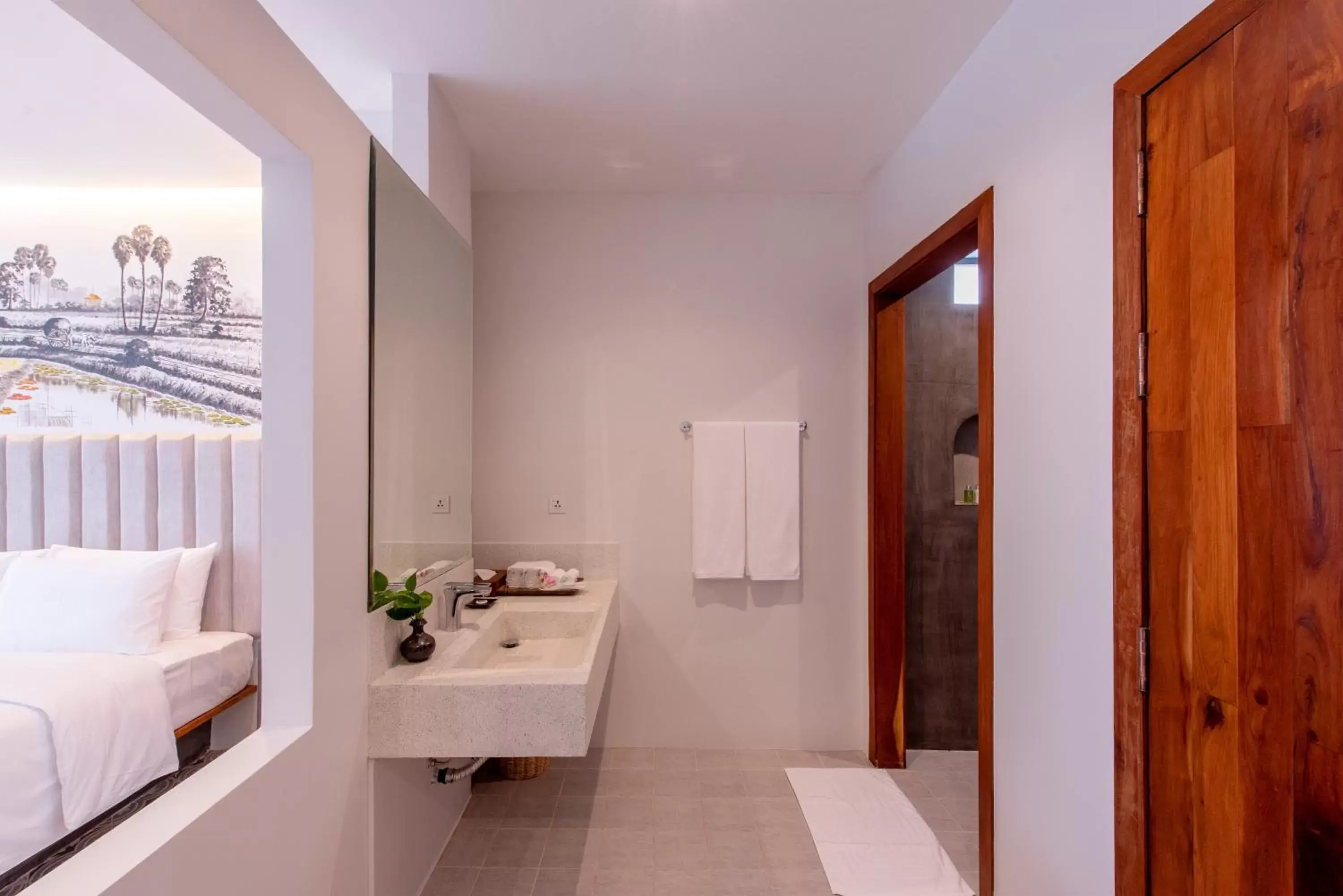 Bathroom, Bed in Siem Reap Palace Hotel & Spa Bathroom, Bed in Siem Reap Palace Hotel & Spa