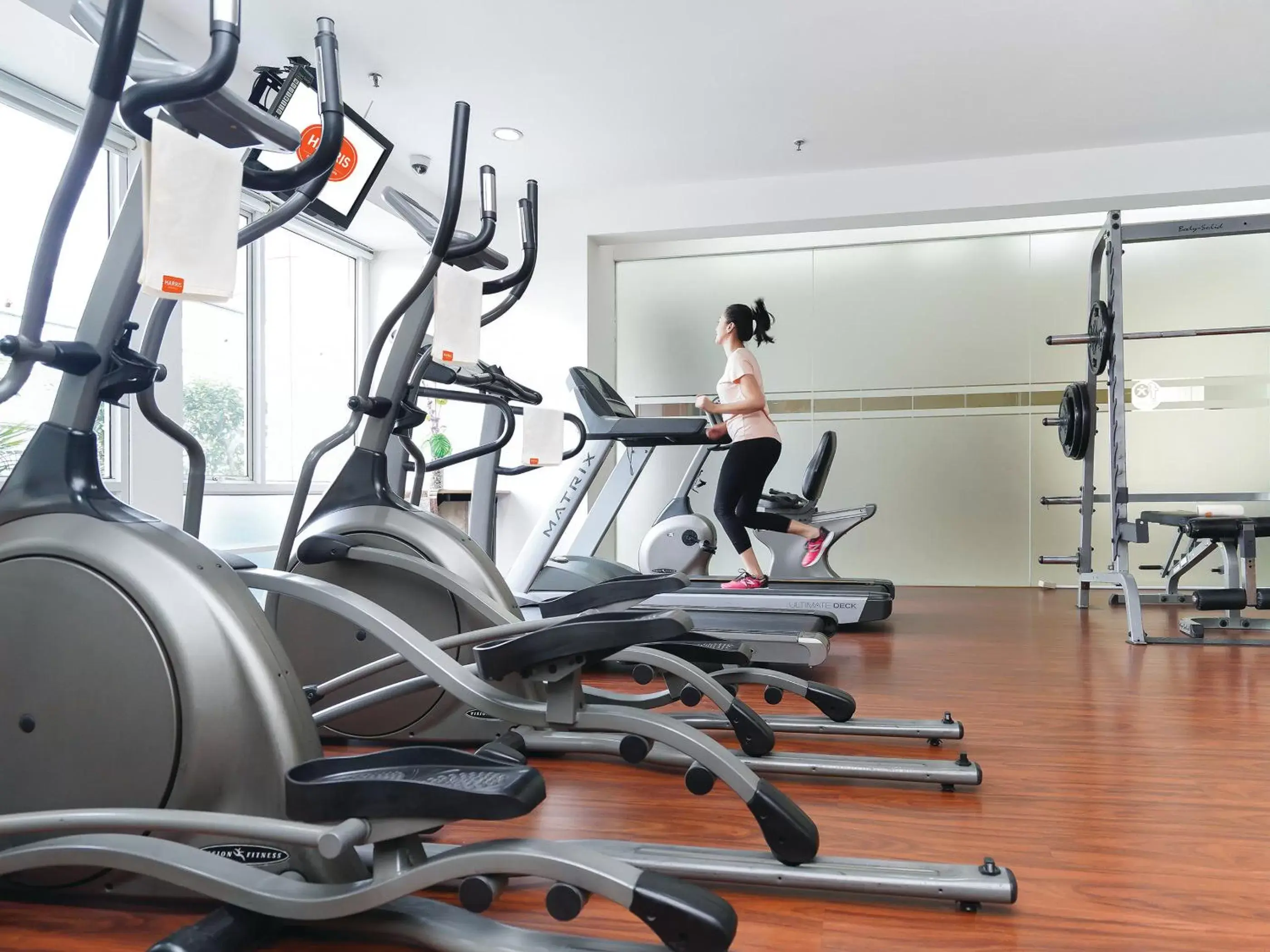 Fitness centre/facilities in HARRIS Suites fx Sudirman Fitness centre/facilities in HARRIS Suites fx Sudirman
