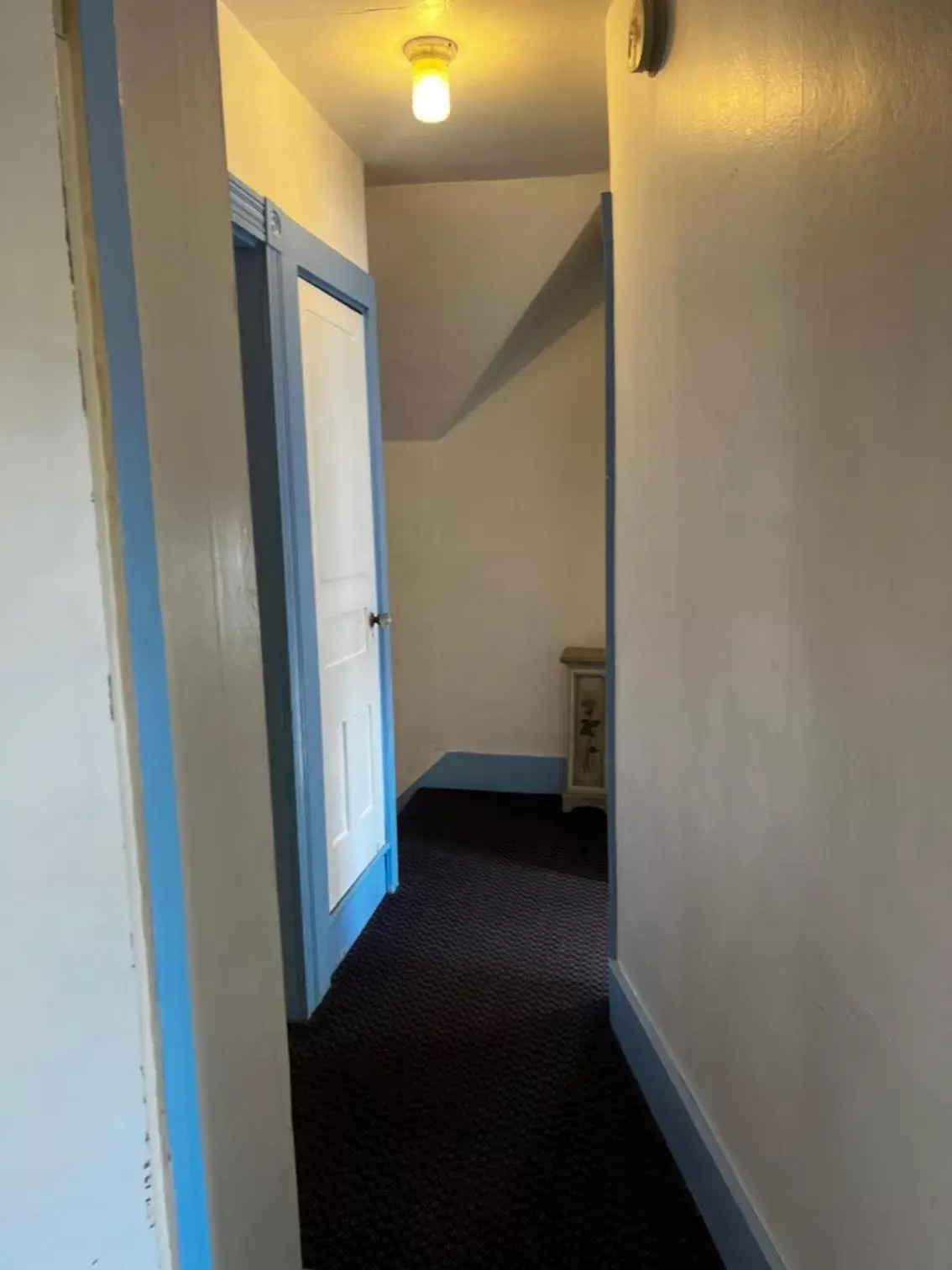 Two-Bedroom Unit w/ Kitchenette in Claddagh Motel & Suites Two-Bedroom Unit w/ Kitchenette in Claddagh Motel & Suites