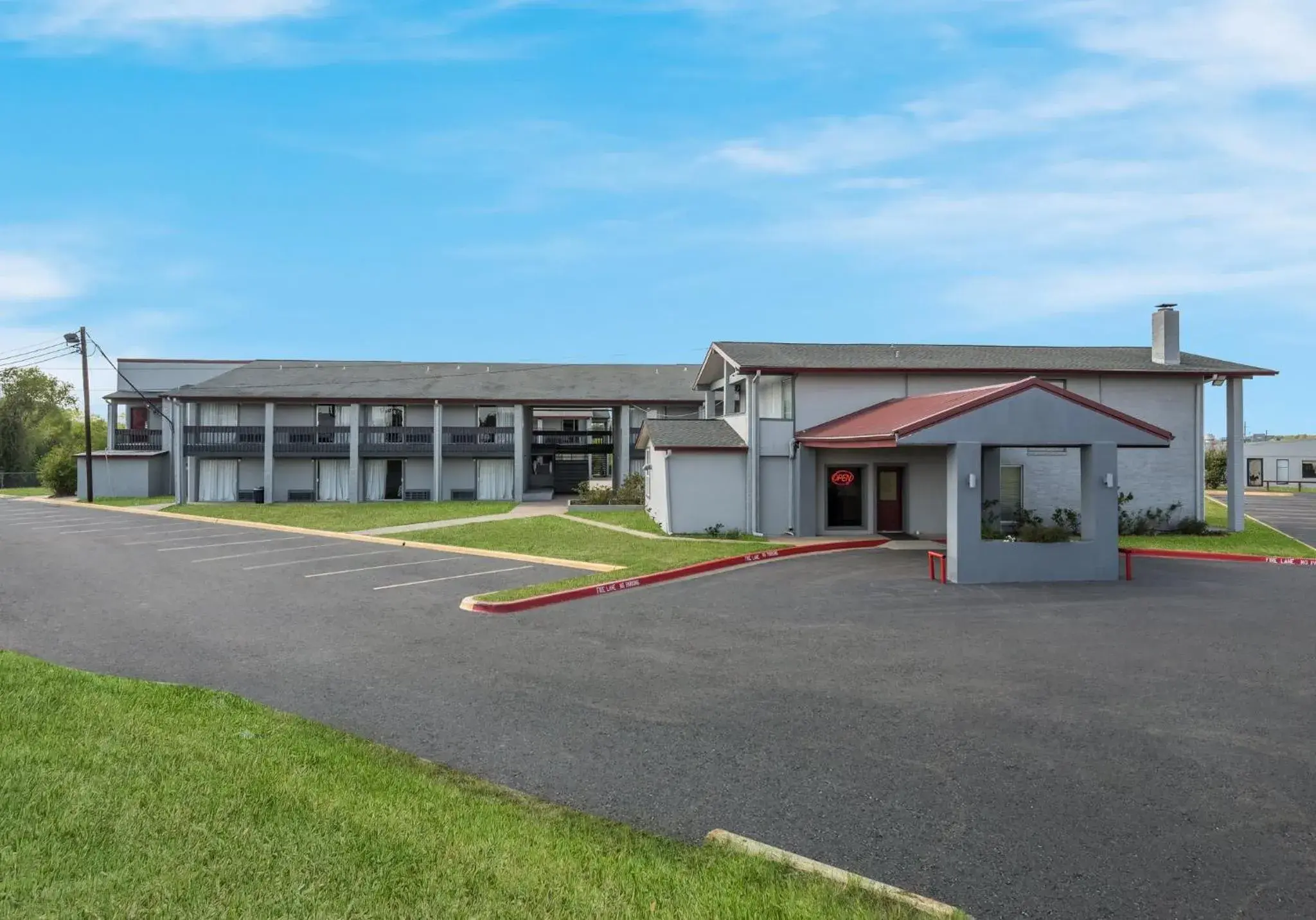 Property Building in Red Roof Inn Madisonville