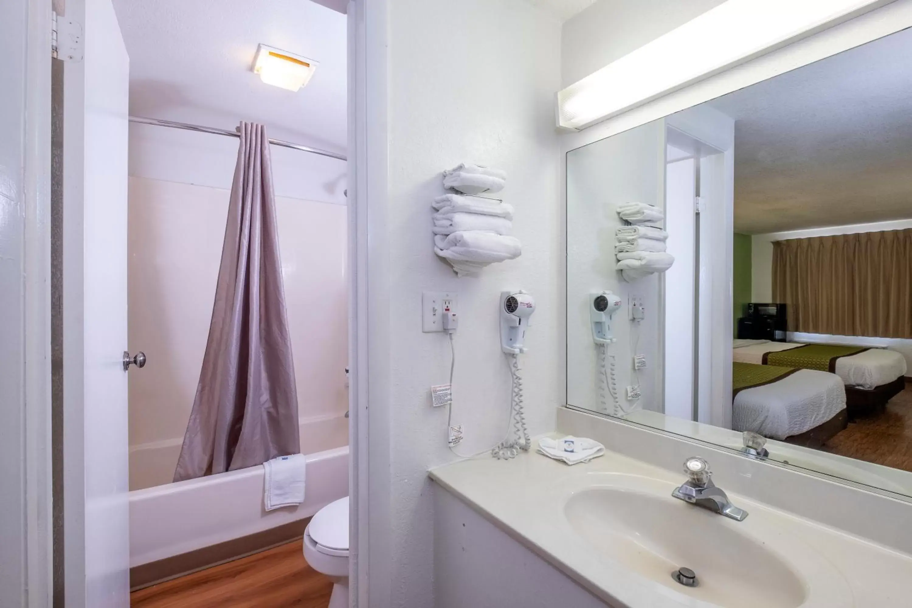 Shower, Bathroom in American Inn