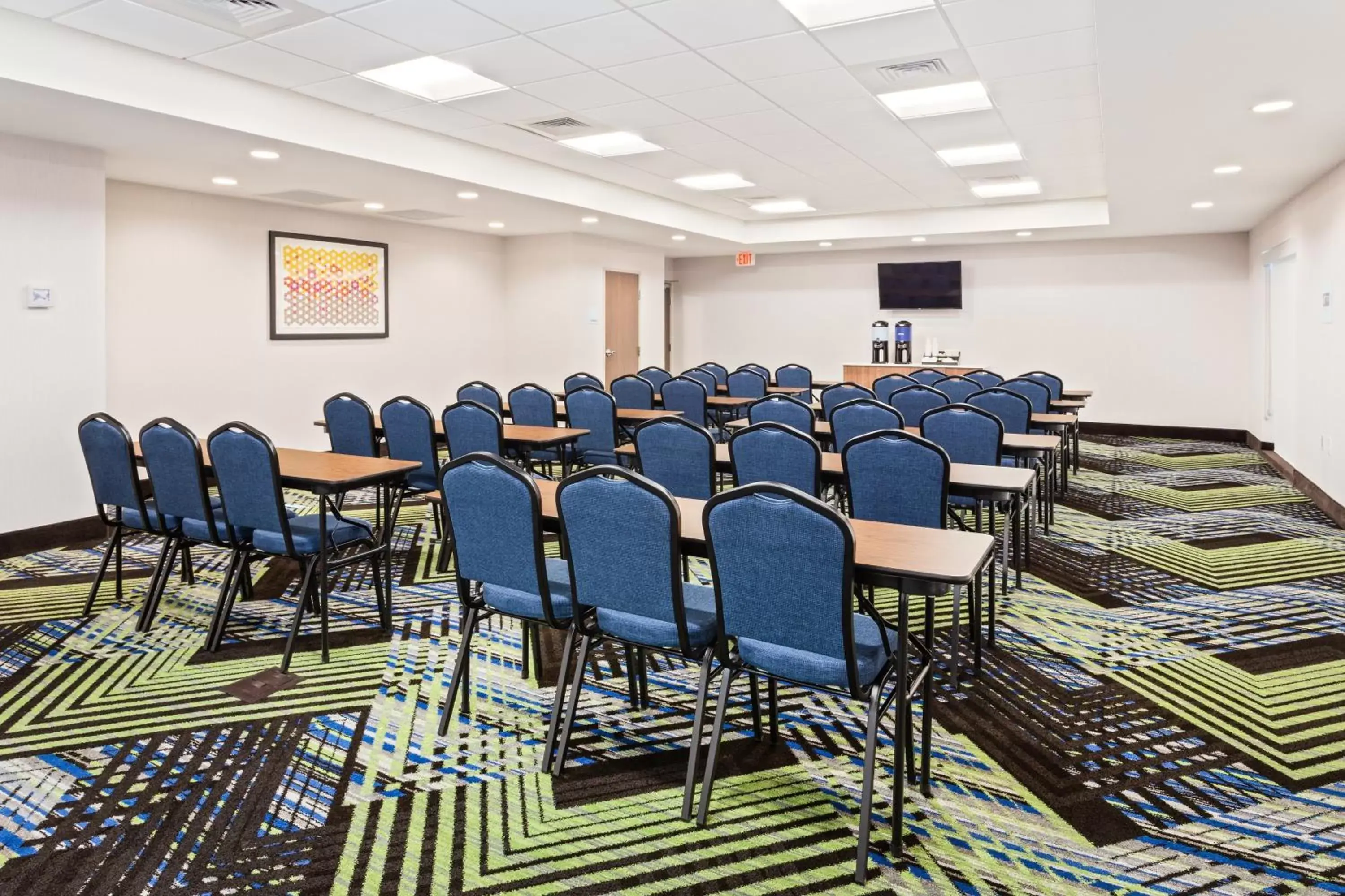 Meeting/conference room in Holiday Inn Express & Suites Niceville - Eglin Area, an IHG Hotel