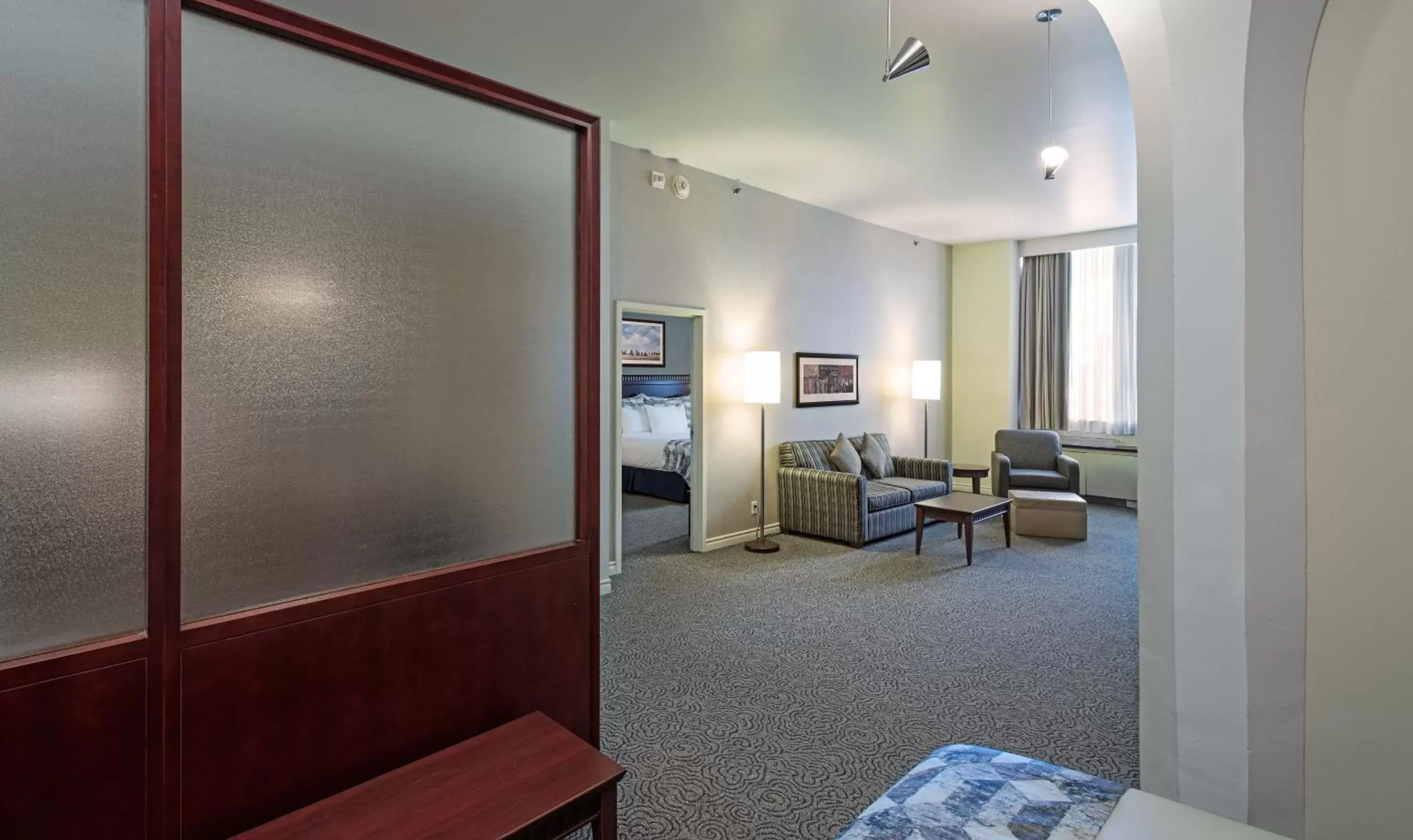 Living room, Seating Area in Le Square Phillips Hôtel & Suites