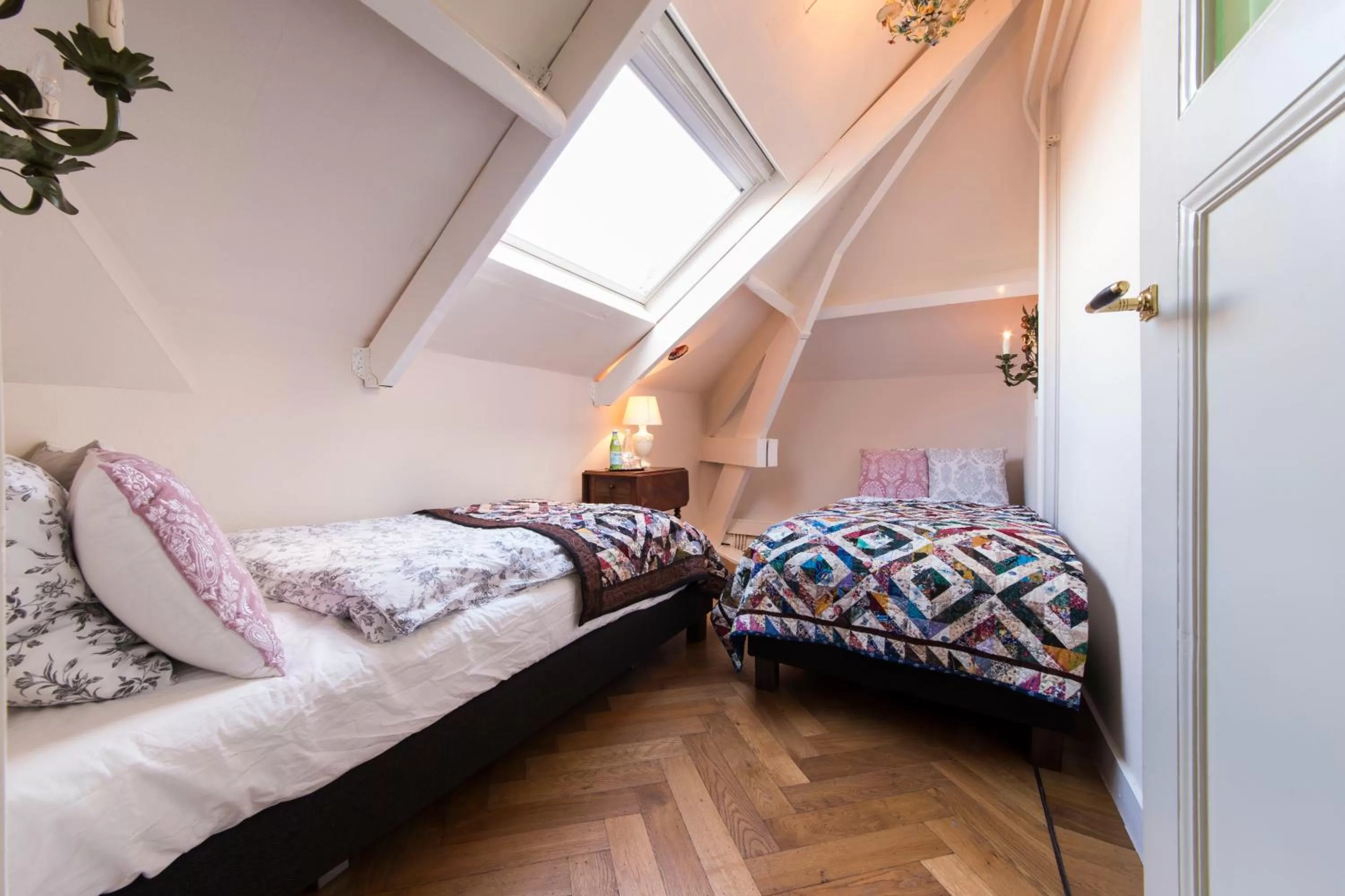 Bed, Room Photo in B&B De Schiedamse Suites