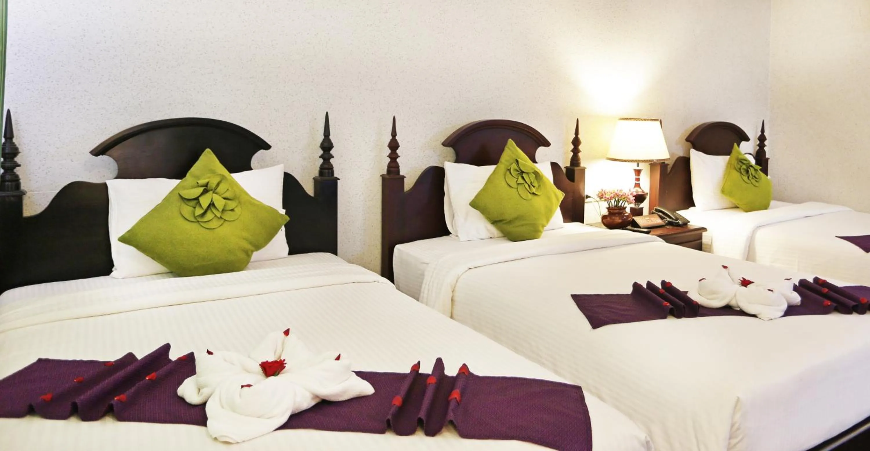 Bed in Lucky Angkor Hotel & Spa