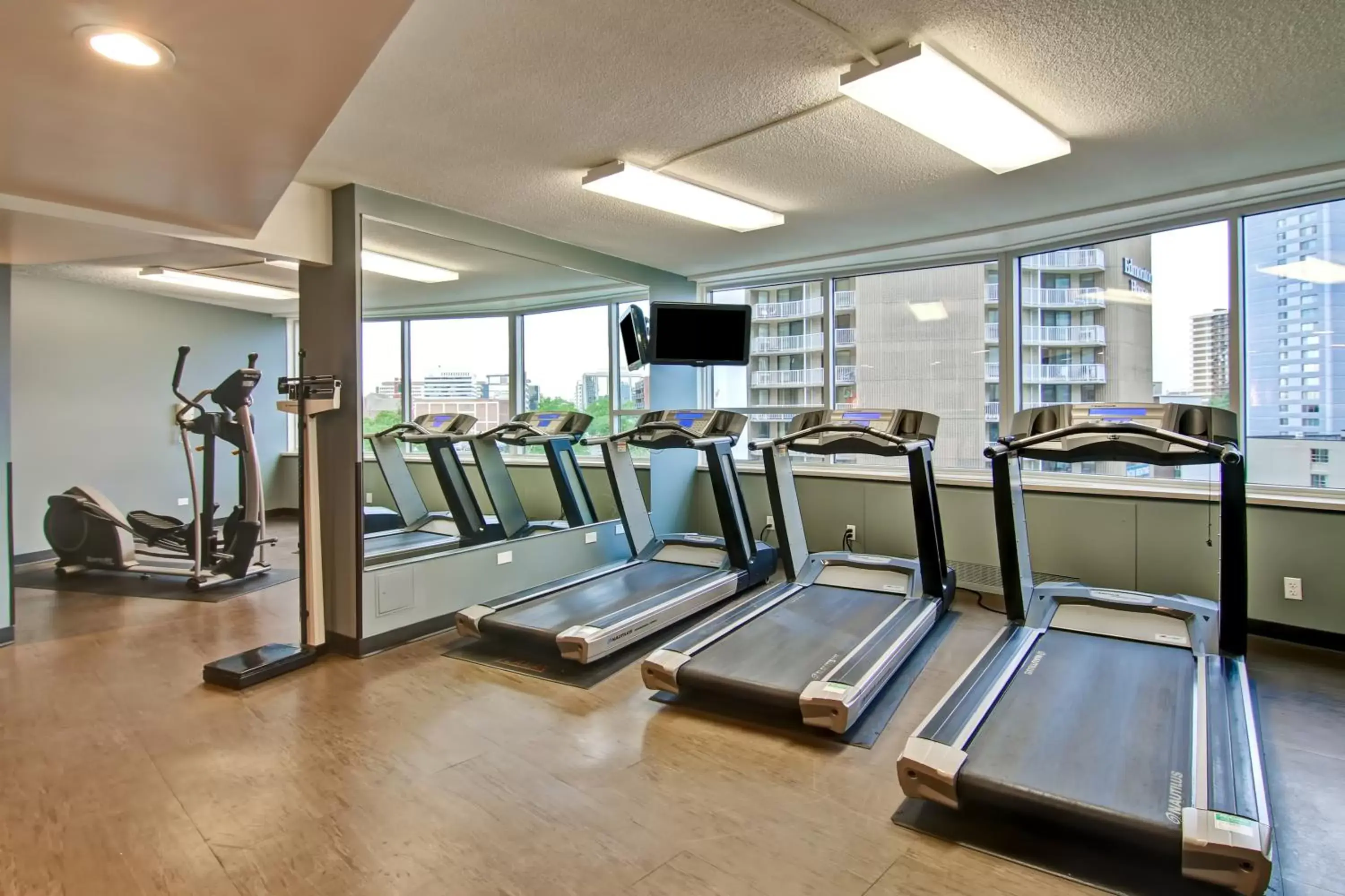 Fitness centre/facilities in Chateau Lacombe Hotel Fitness centre/facilities in Chateau Lacombe Hotel