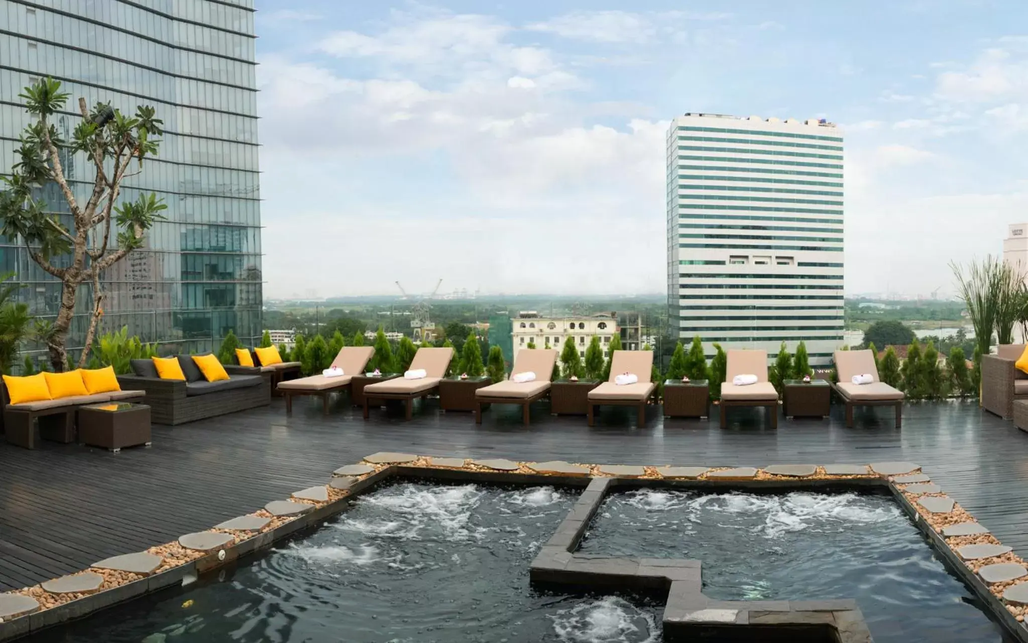 Swimming pool in Silverland Sakyo Hotel