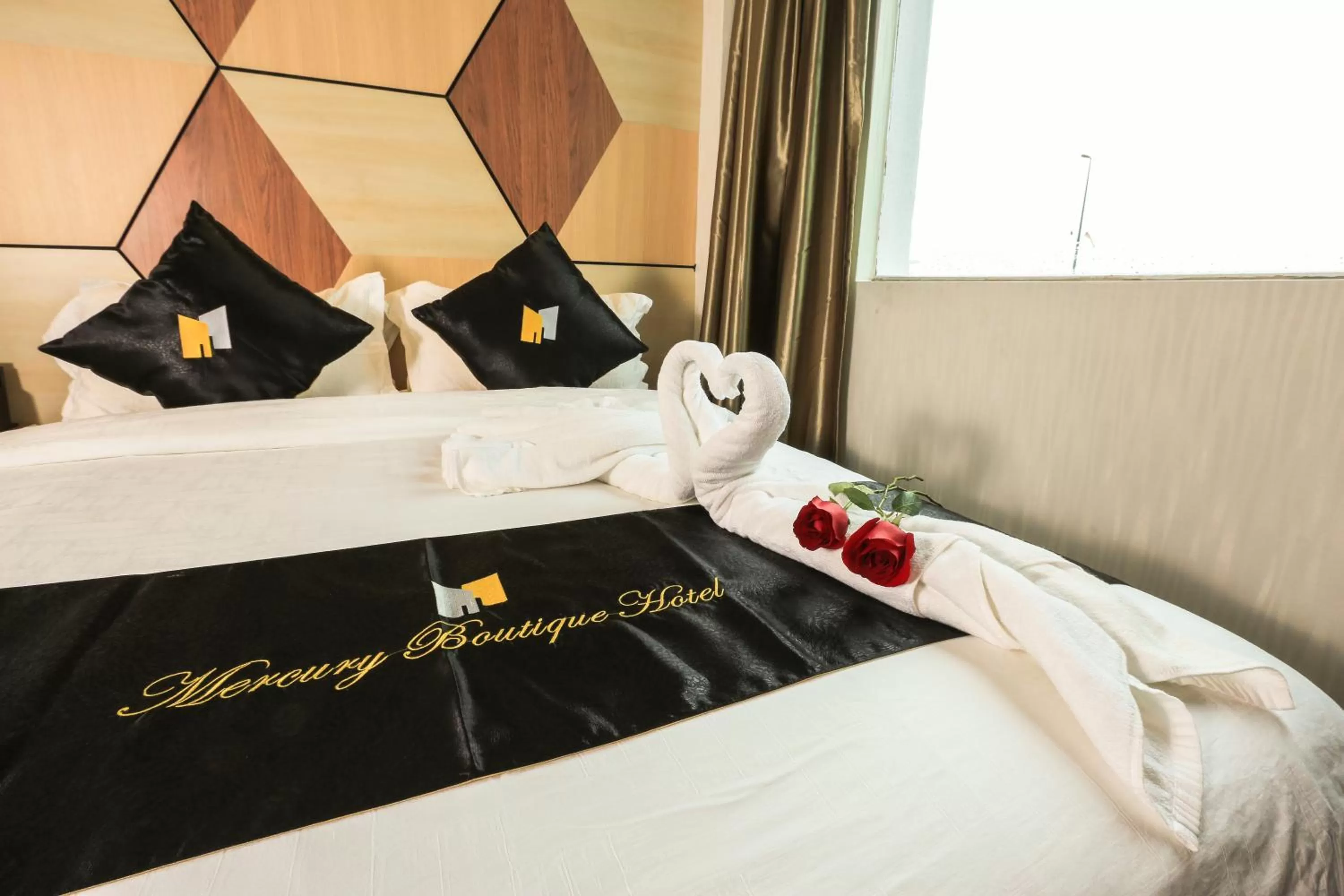 Bedroom, Bed in Mercury Boutique Hotel