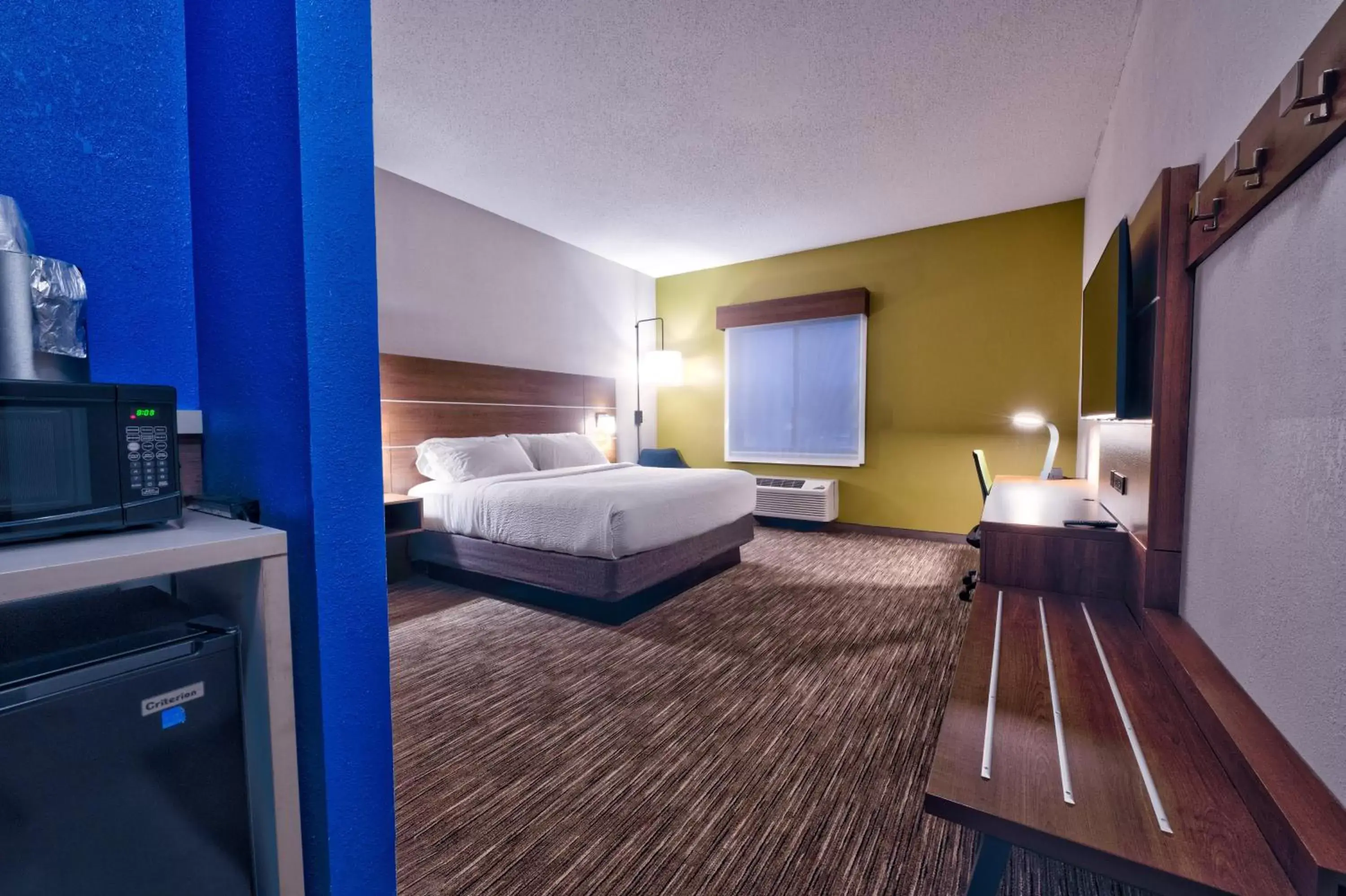 Photo of the whole room, Bed in Holiday Inn Express Hotel & Suites Goshen, an IHG Hotel