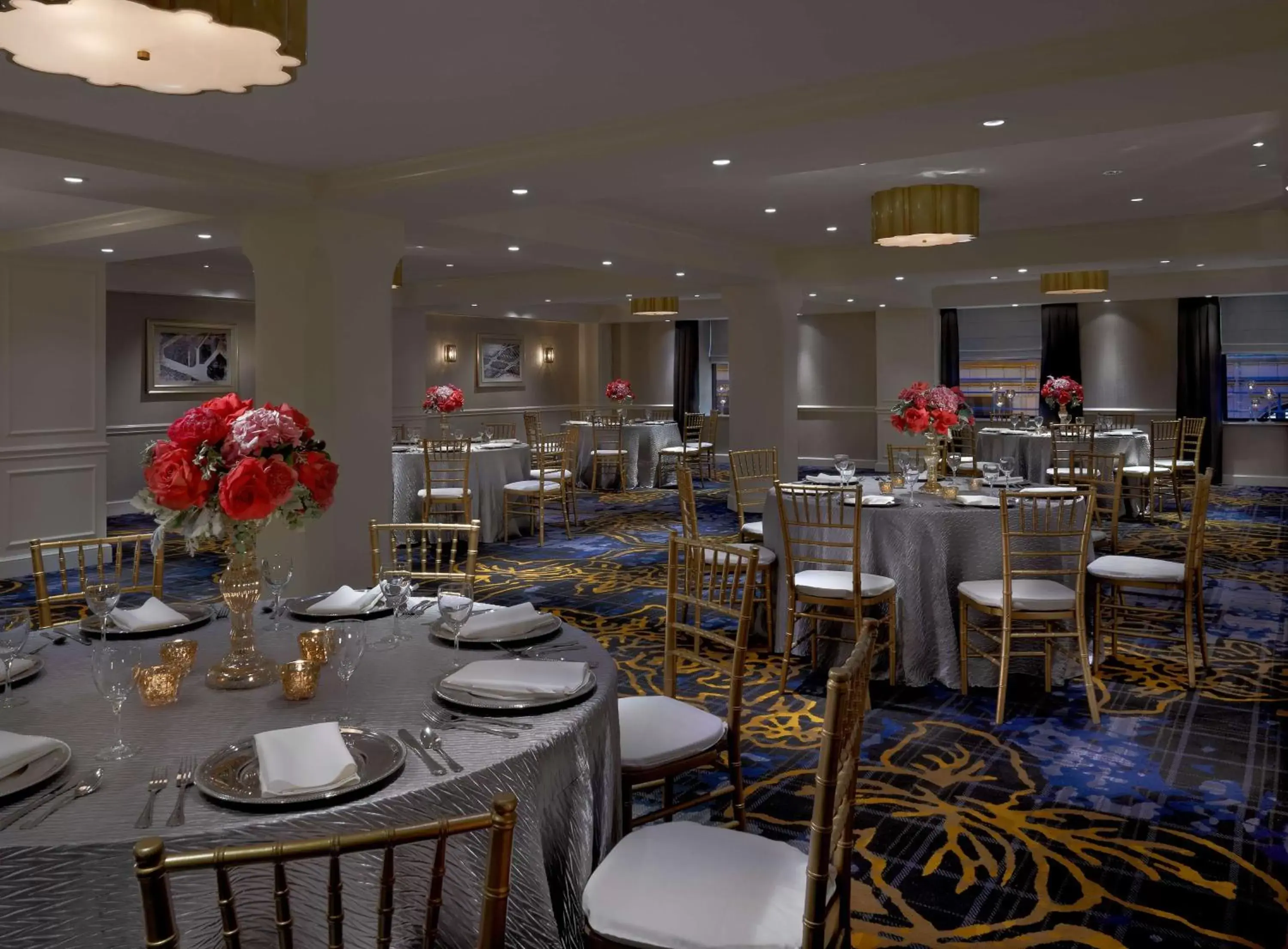 On site, Restaurant/Places to Eat in The Allegro Royal Sonesta Hotel Chicago Loop