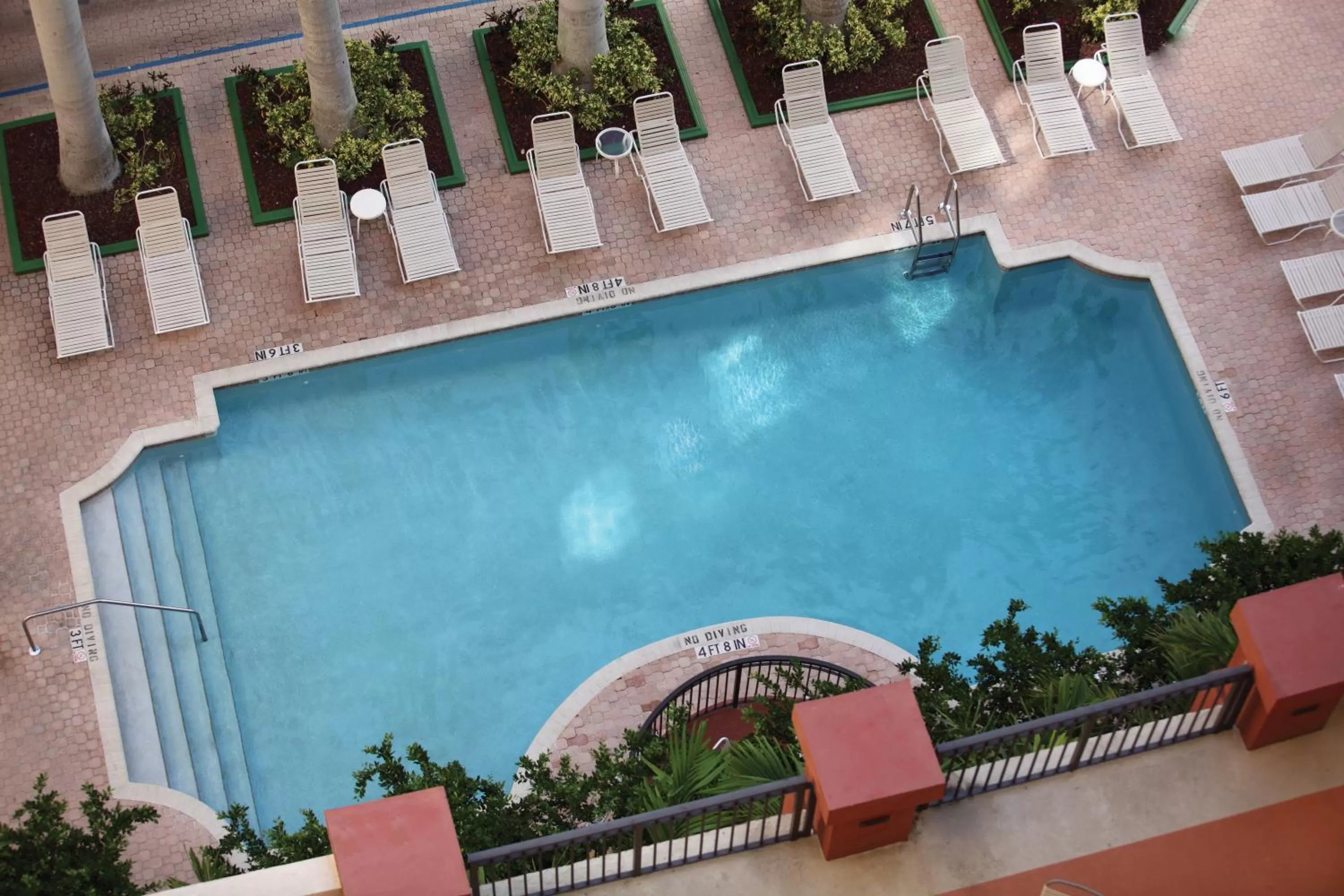 Swimming pool in Club Wyndham Sea Gardens