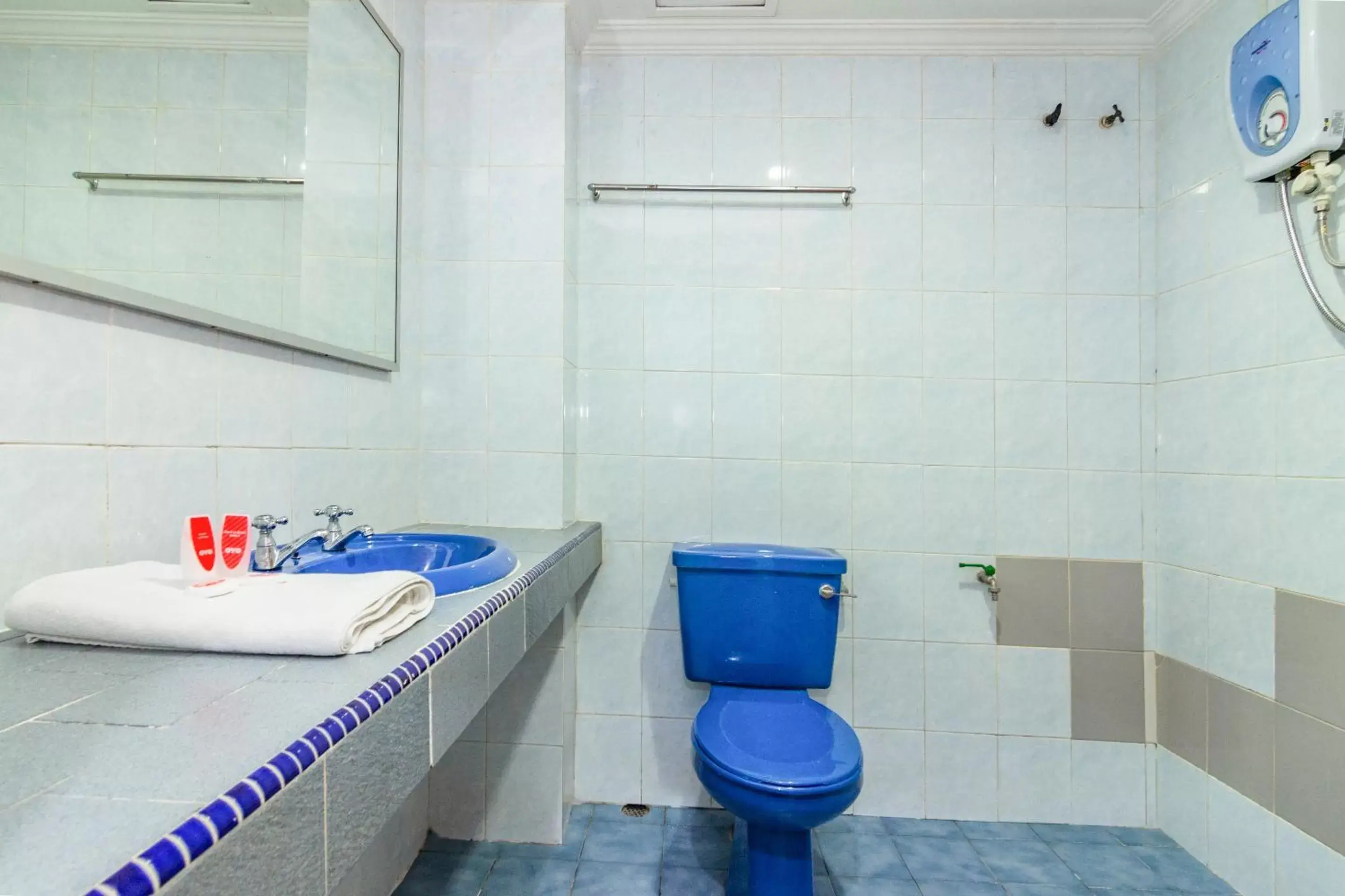 Bathroom in OYO 1159 Hotel New Sabah