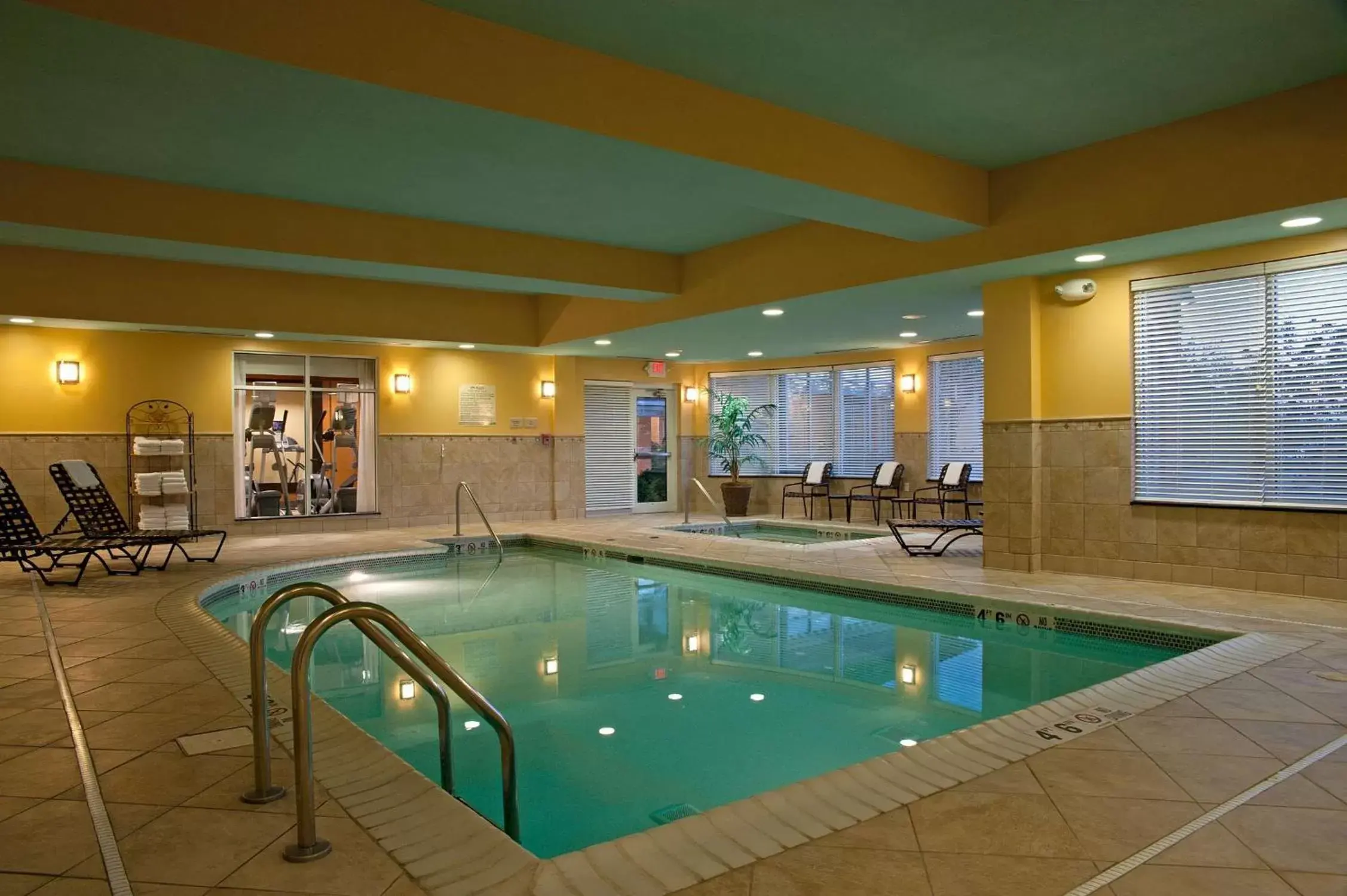 Pool view, Swimming Pool in Hilton Garden Inn Indianapolis Airport