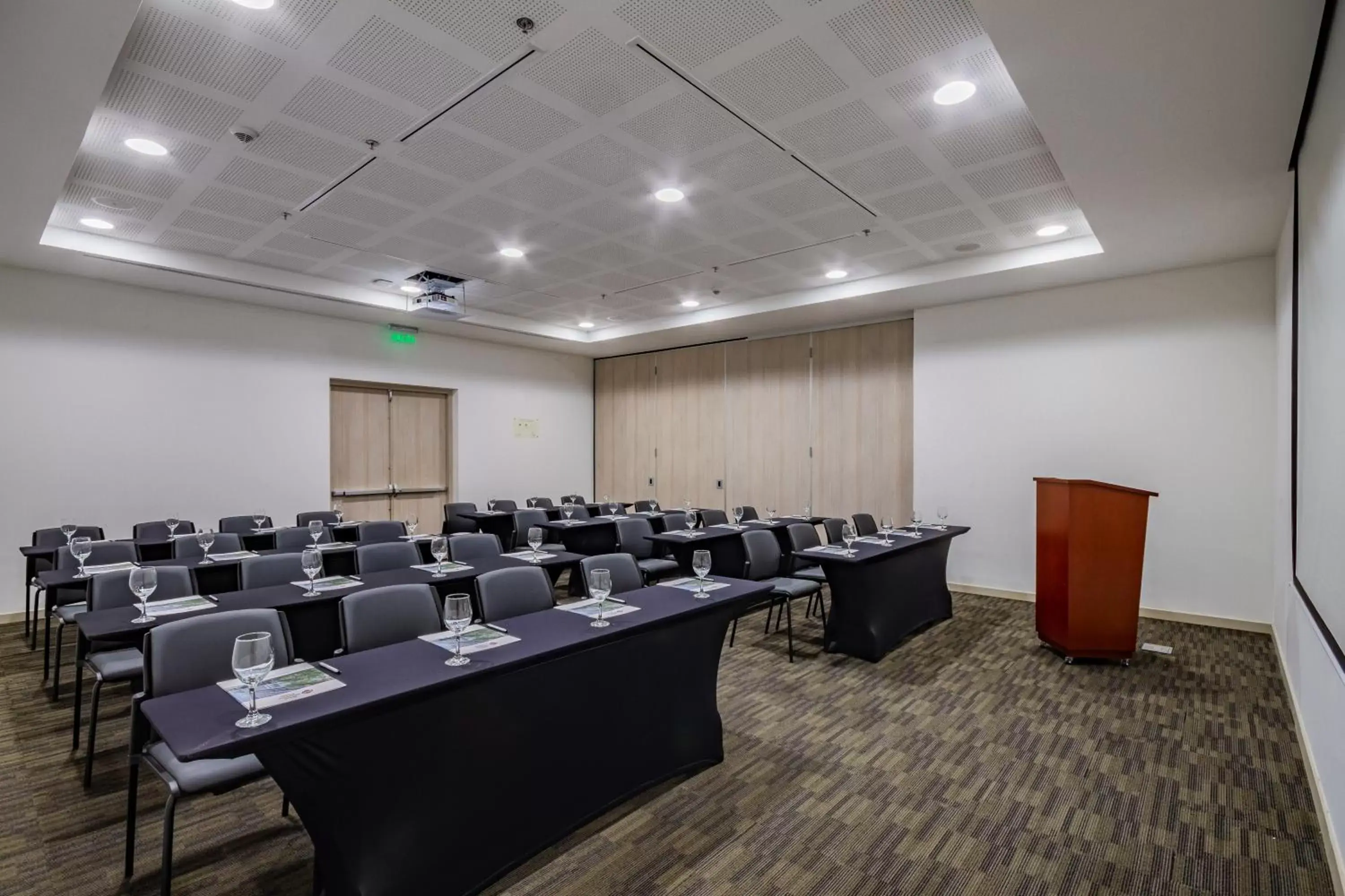 Meeting/conference room in Best Western Plus Santa Marta Hotel