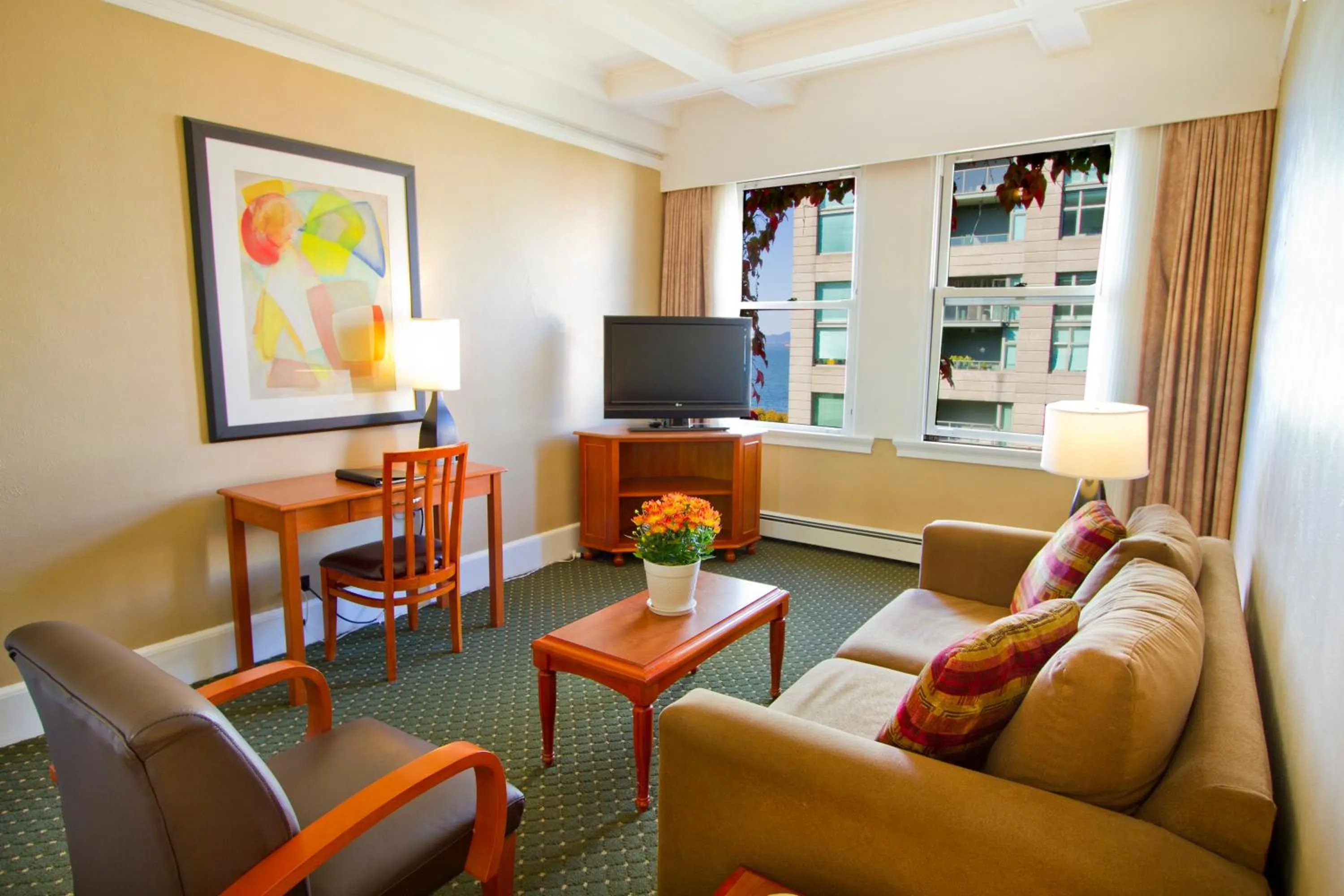 Living room in The Sylvia Hotel