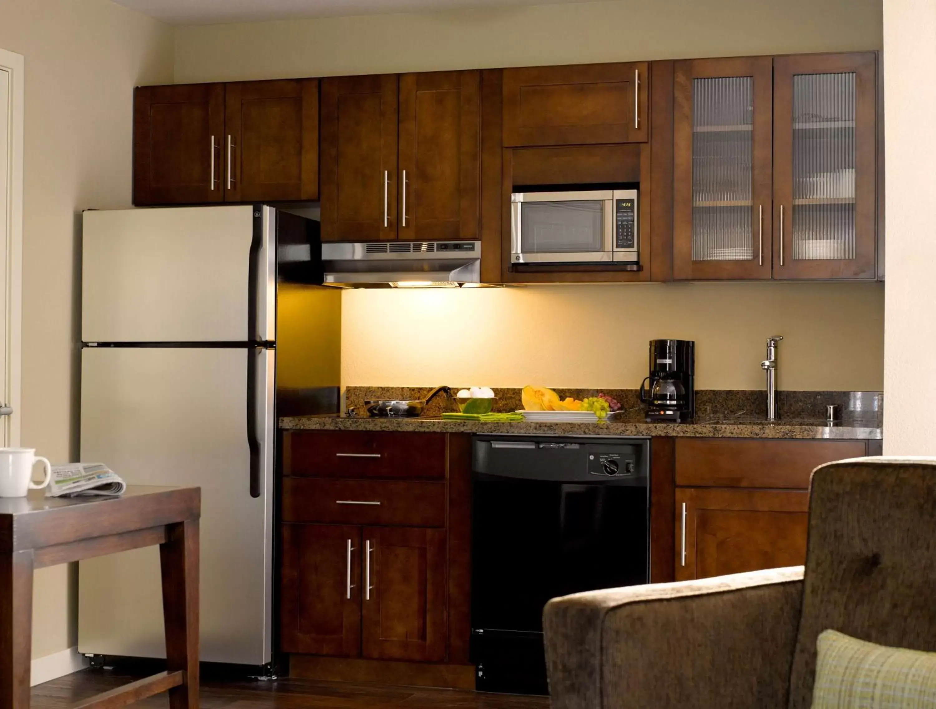 Photo of the whole room, Kitchen/Kitchenette in Hyatt House Seattle/Redmond