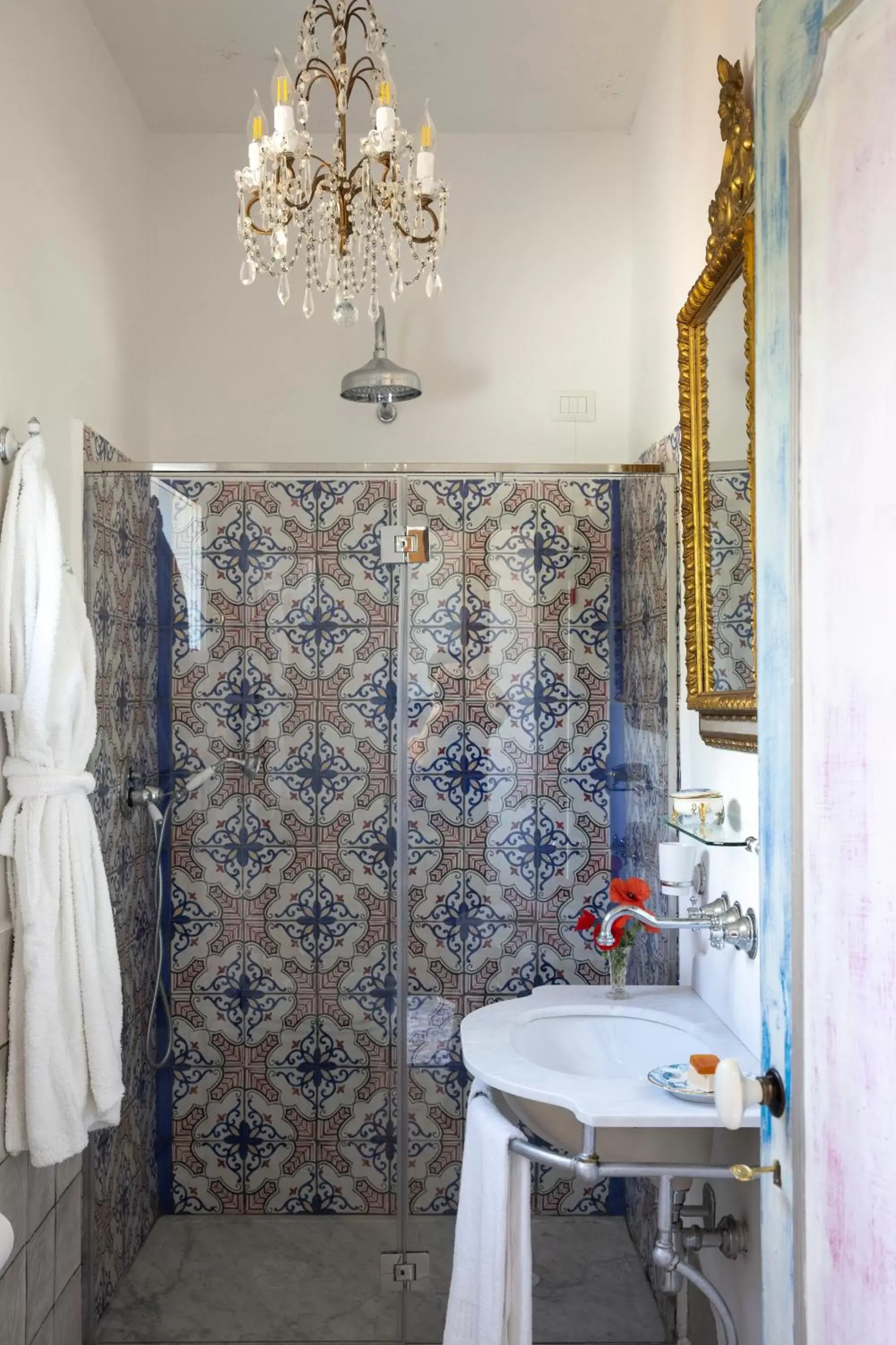 Shower, Bathroom in Villa Carafa De Cillis