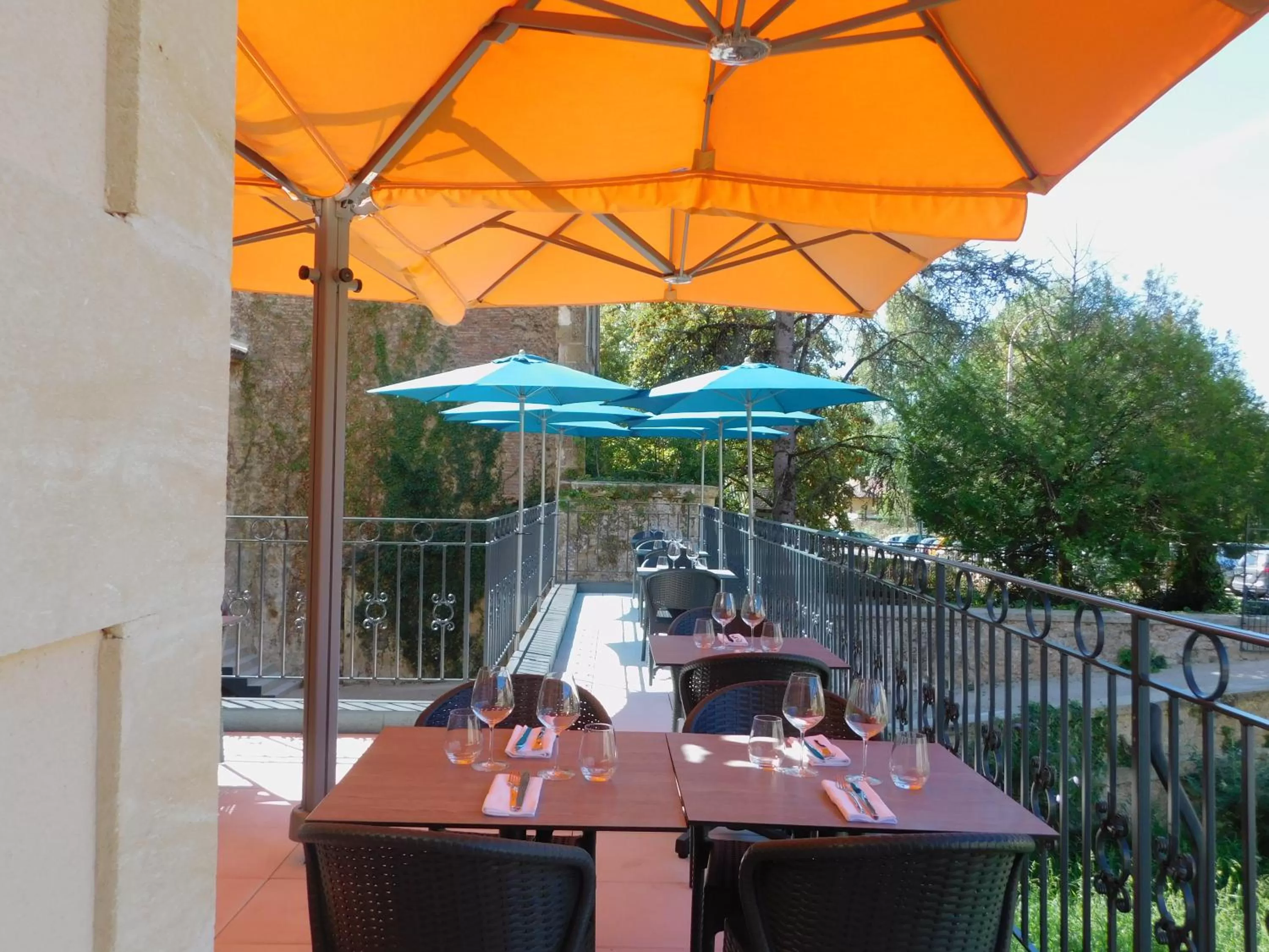 Restaurant/places to eat in Hôtel-Restaurant des Augustins