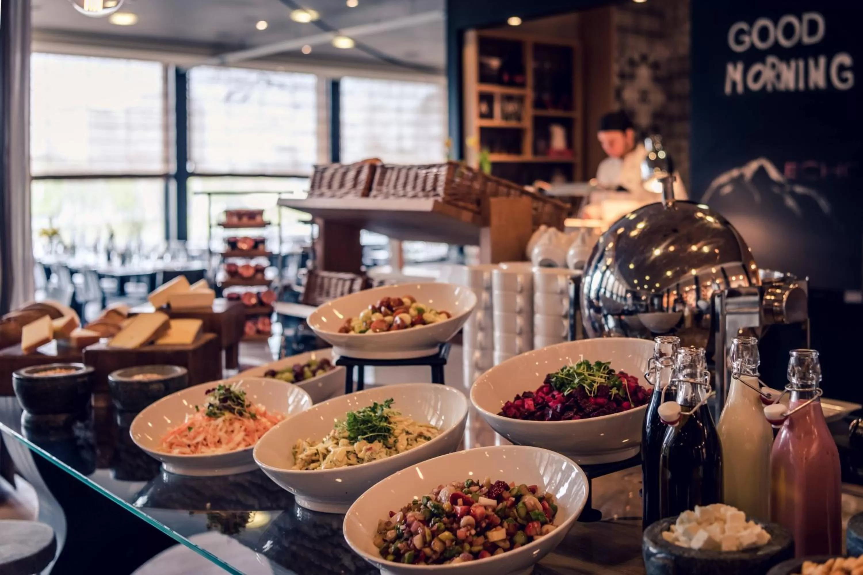 Restaurant/places to eat in Zurich Marriott Hotel