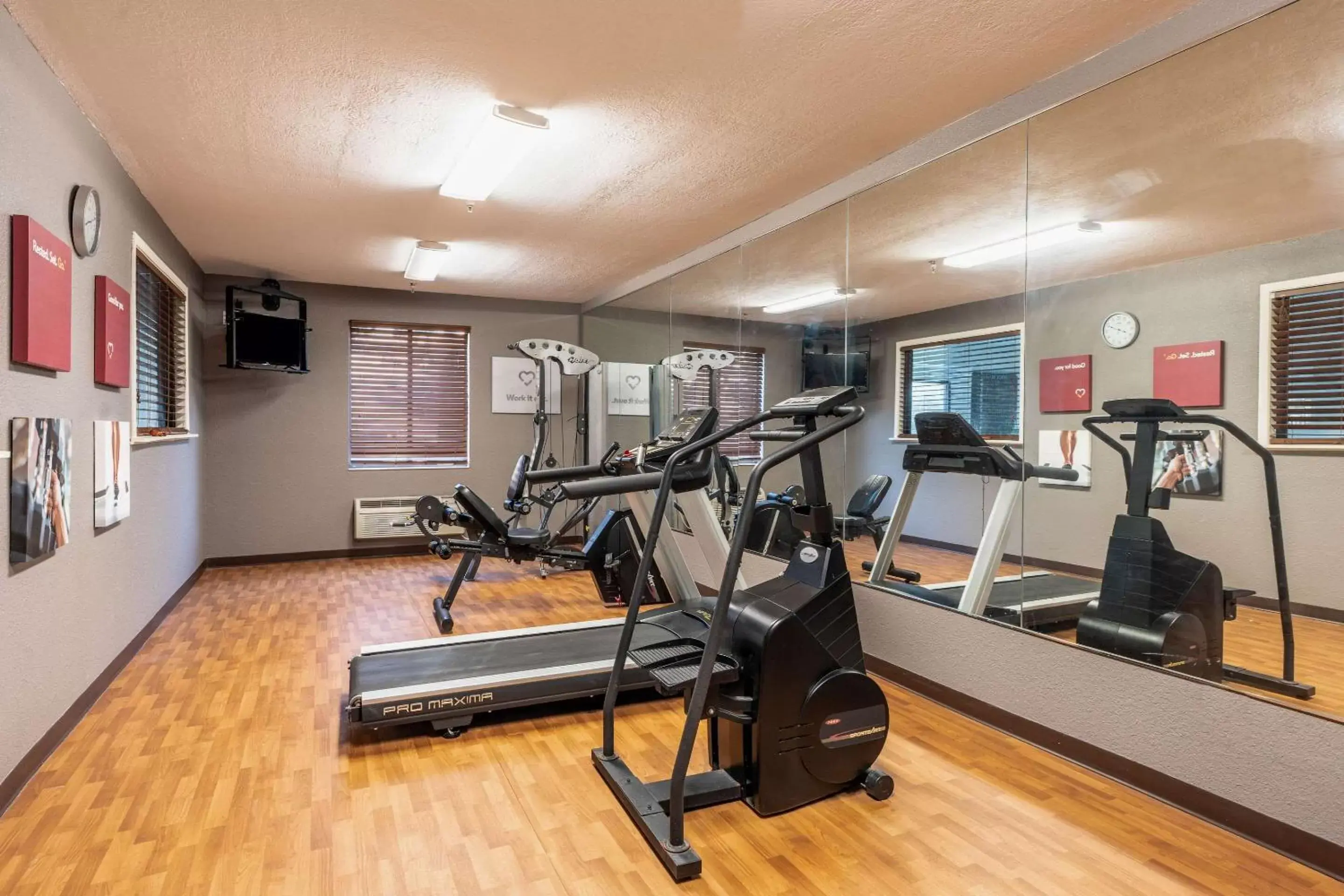 Fitness centre/facilities, Fitness Center/Facilities in Quality Suites NE Indianapolis Fishers