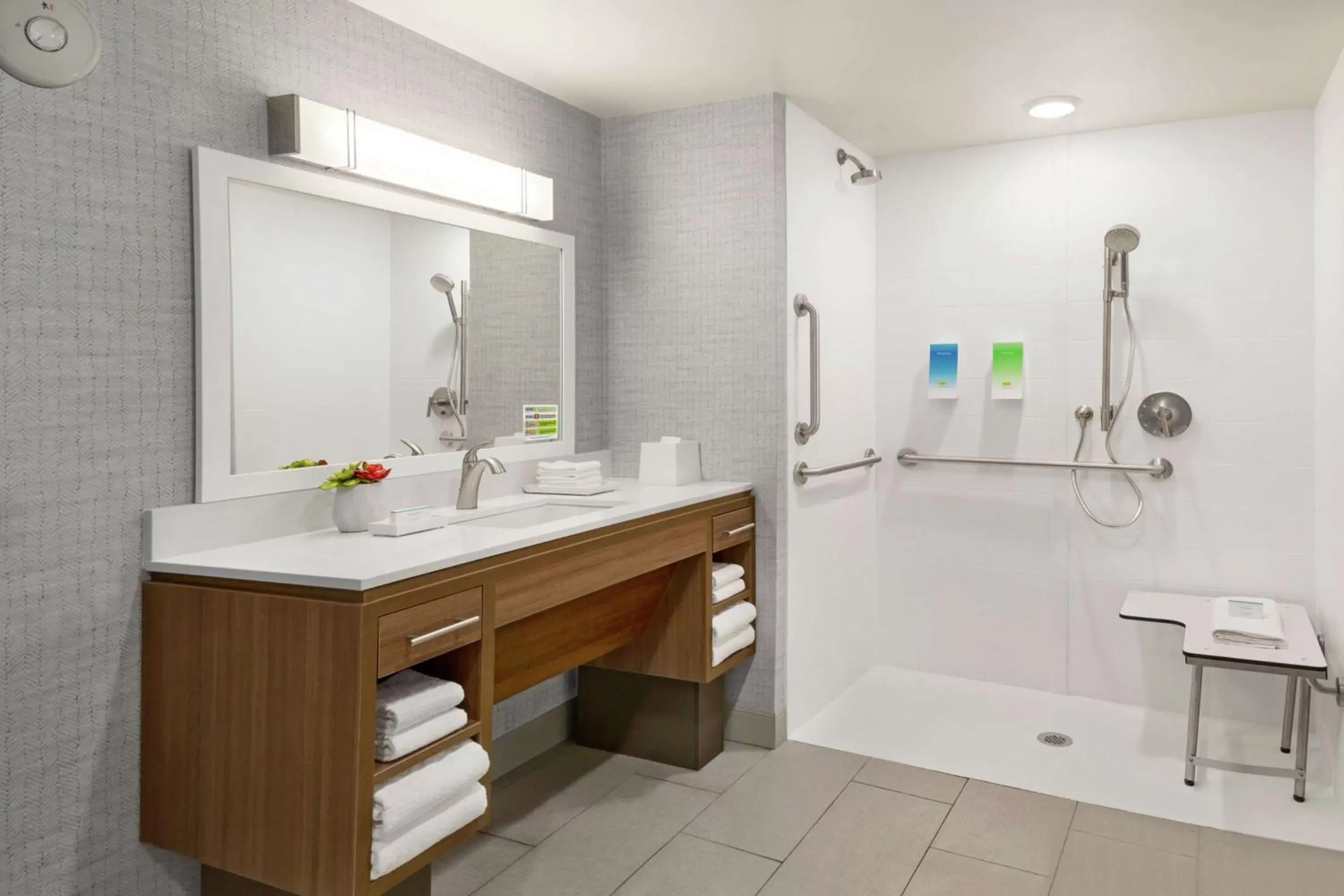 Bathroom in Home2 Suites By Hilton Scottsdale Salt River