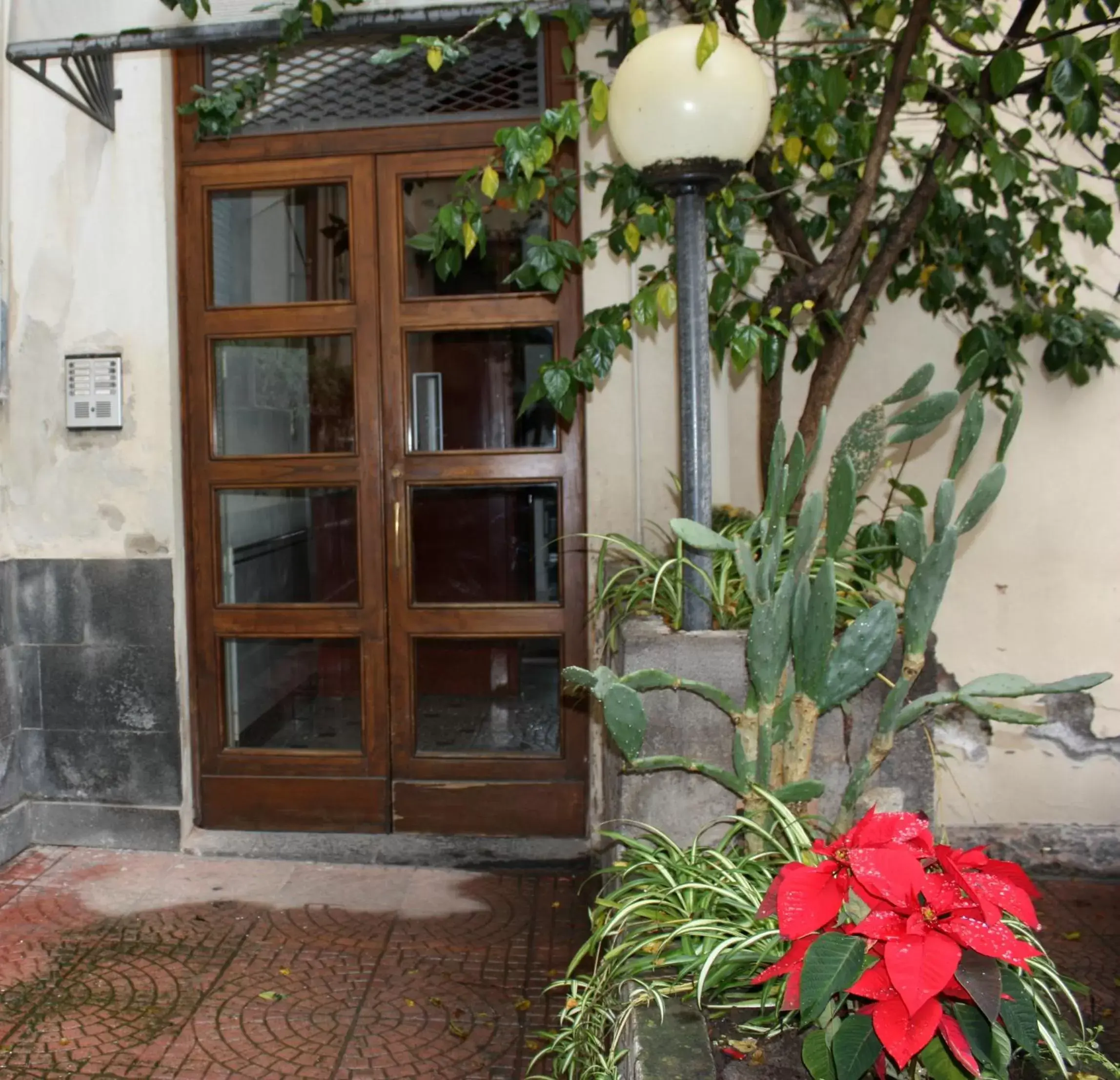 Facade/entrance in Tra L'Etna E Il Mare B&B