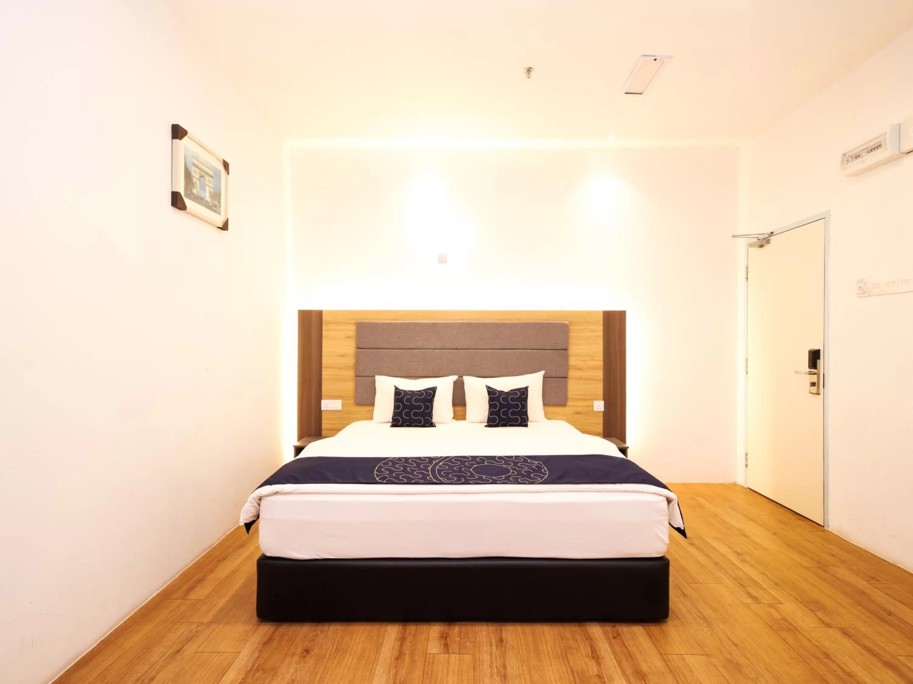 Bedroom, Bed in Super OYO Capital O 1225 Agape Hotel Selayang