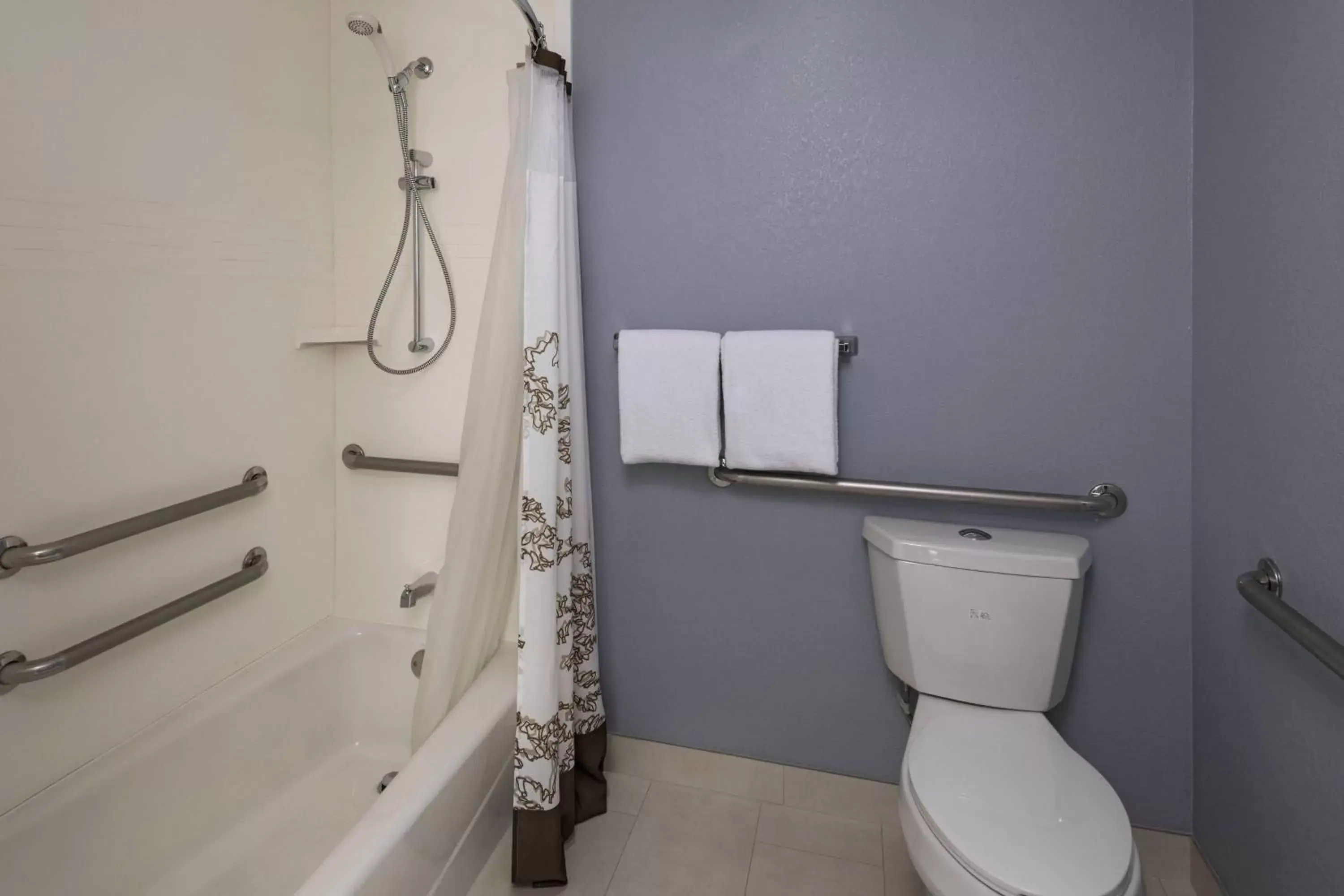 Bathroom in Residence Inn Shreveport Airport