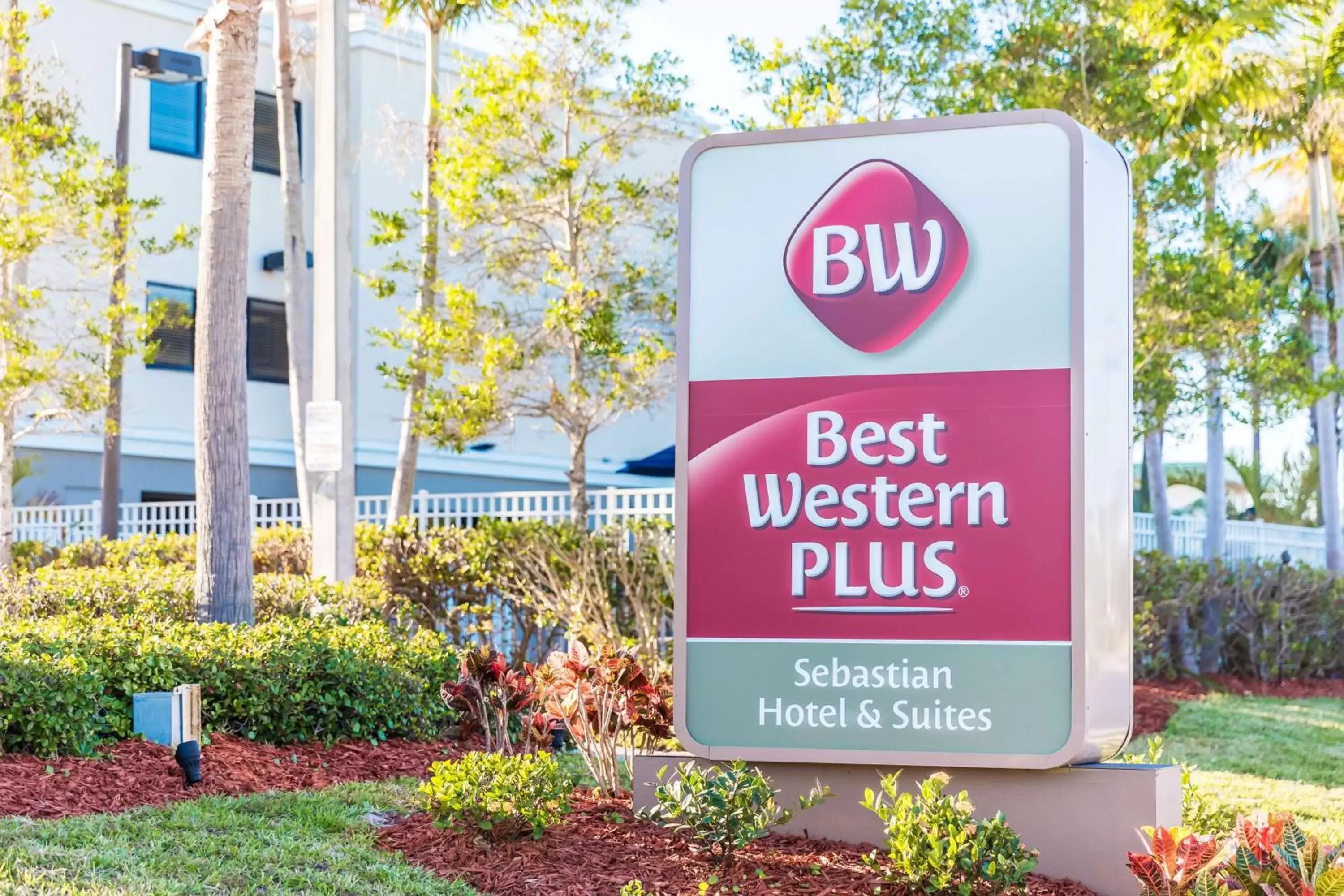 Property building in Best Western Plus Sebastian Hotel & Suites