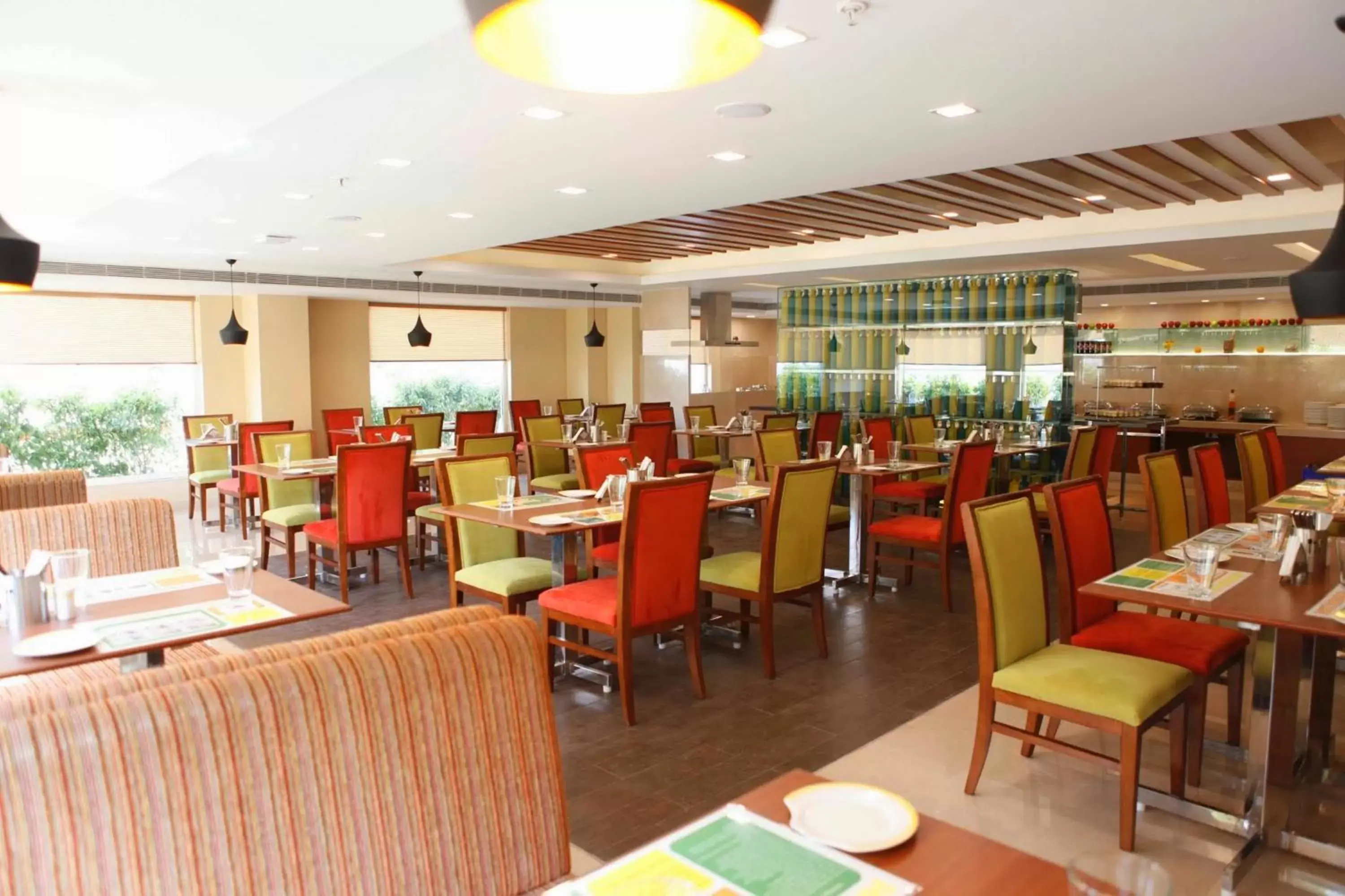 Restaurant/Places to Eat in Lemon Tree Hotel Shimona Chennai