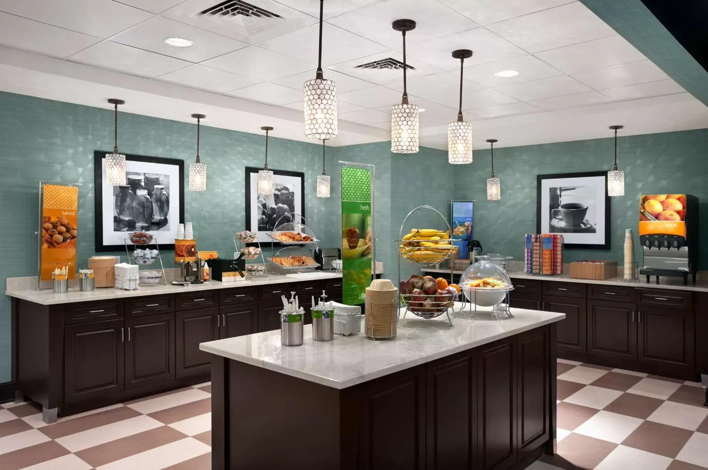 Breakfast, Restaurant/Places to Eat in Hampton Inn & Suites Huntsville Research Park Area