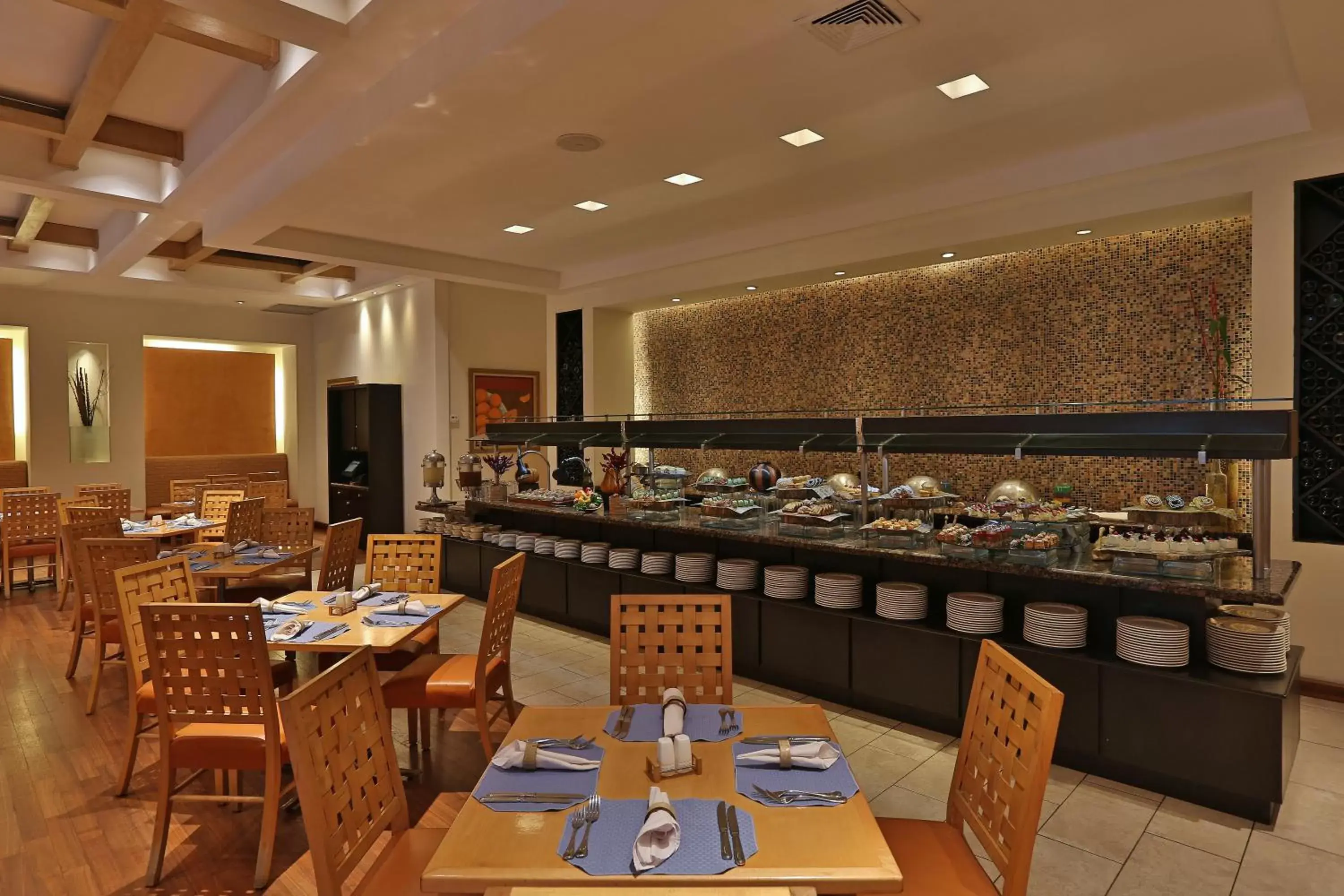 Restaurant/Places to Eat in Hotel Real InterContinental San Pedro Sula, an IHG Hotel