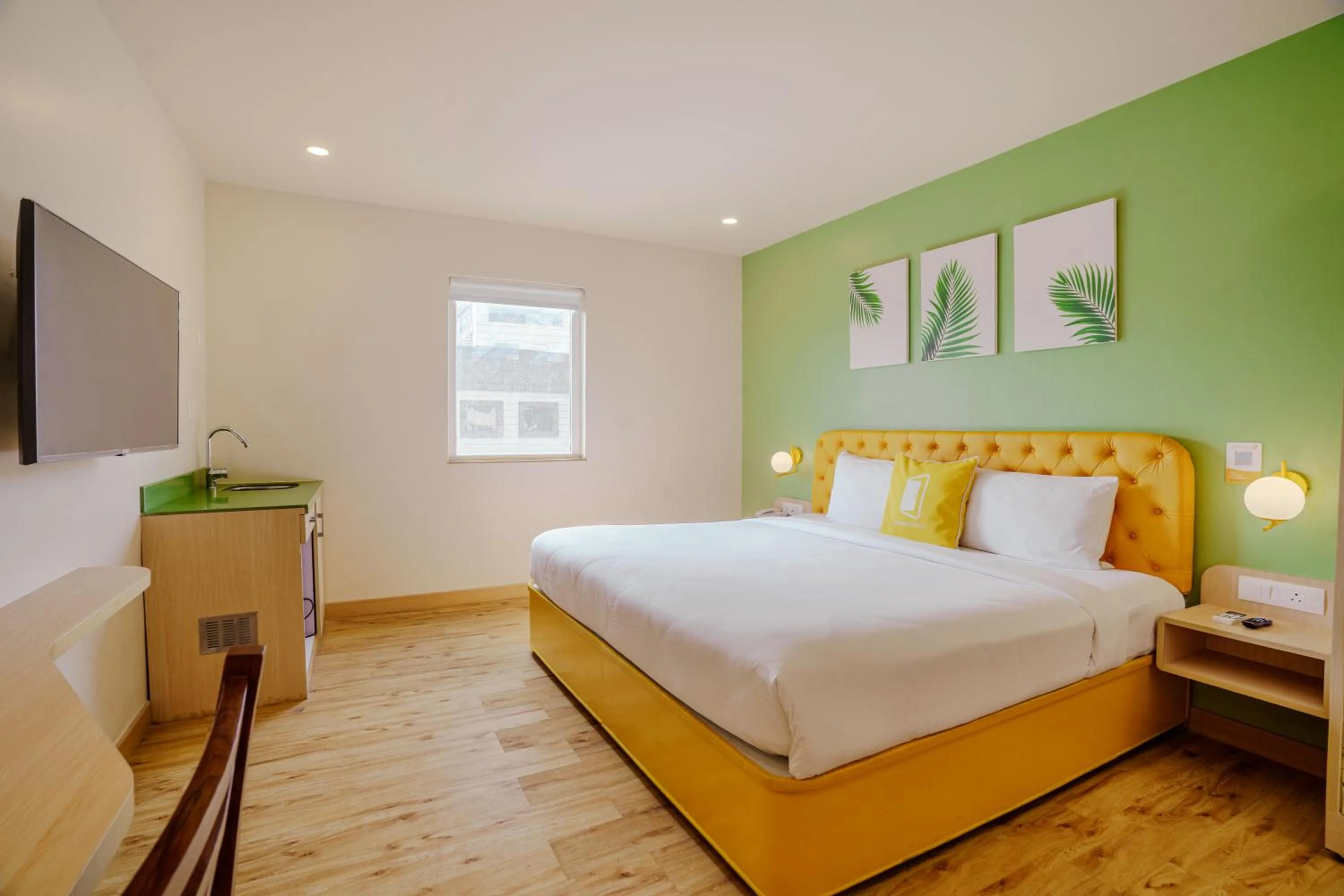 Deluxe Double Room - single occupancy in Bloom Hotel - Karol Bagh