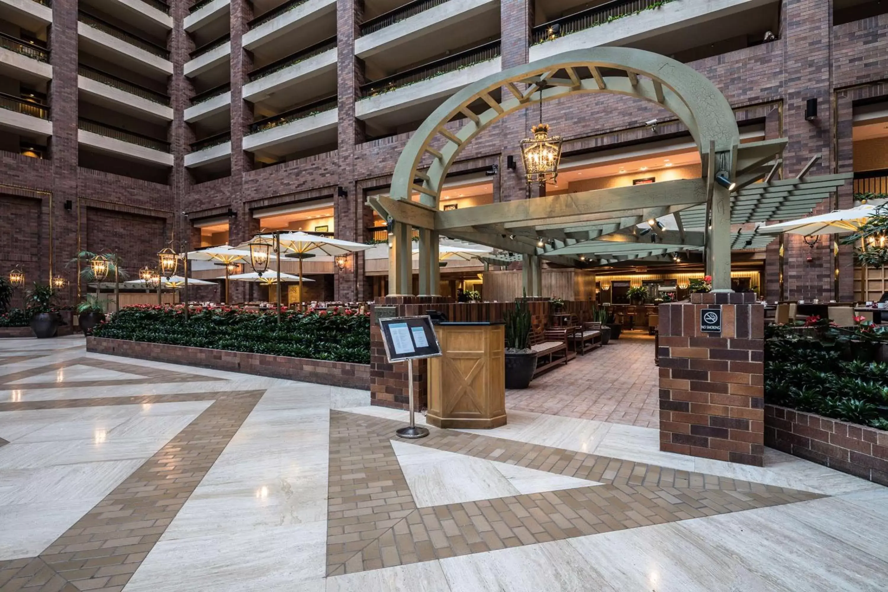 Restaurant/places to eat in Hilton Anatole
